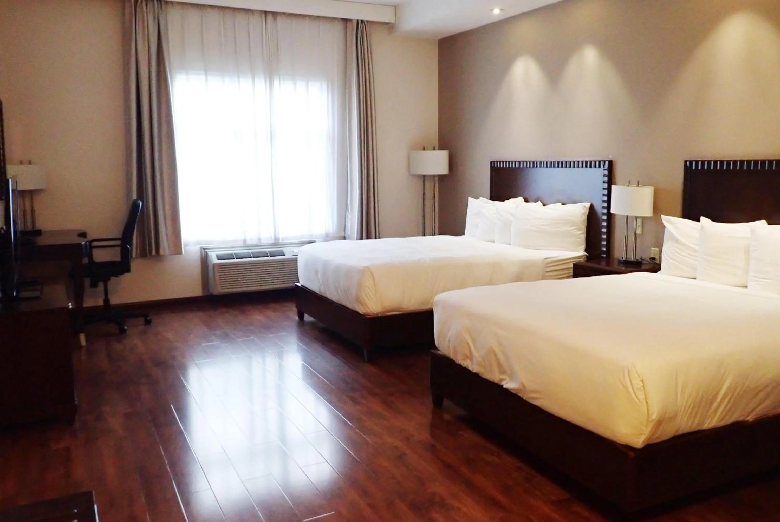 Photo of the whole room, Bed in Days Inn & Suites by Wyndham Fort Saskatchewan