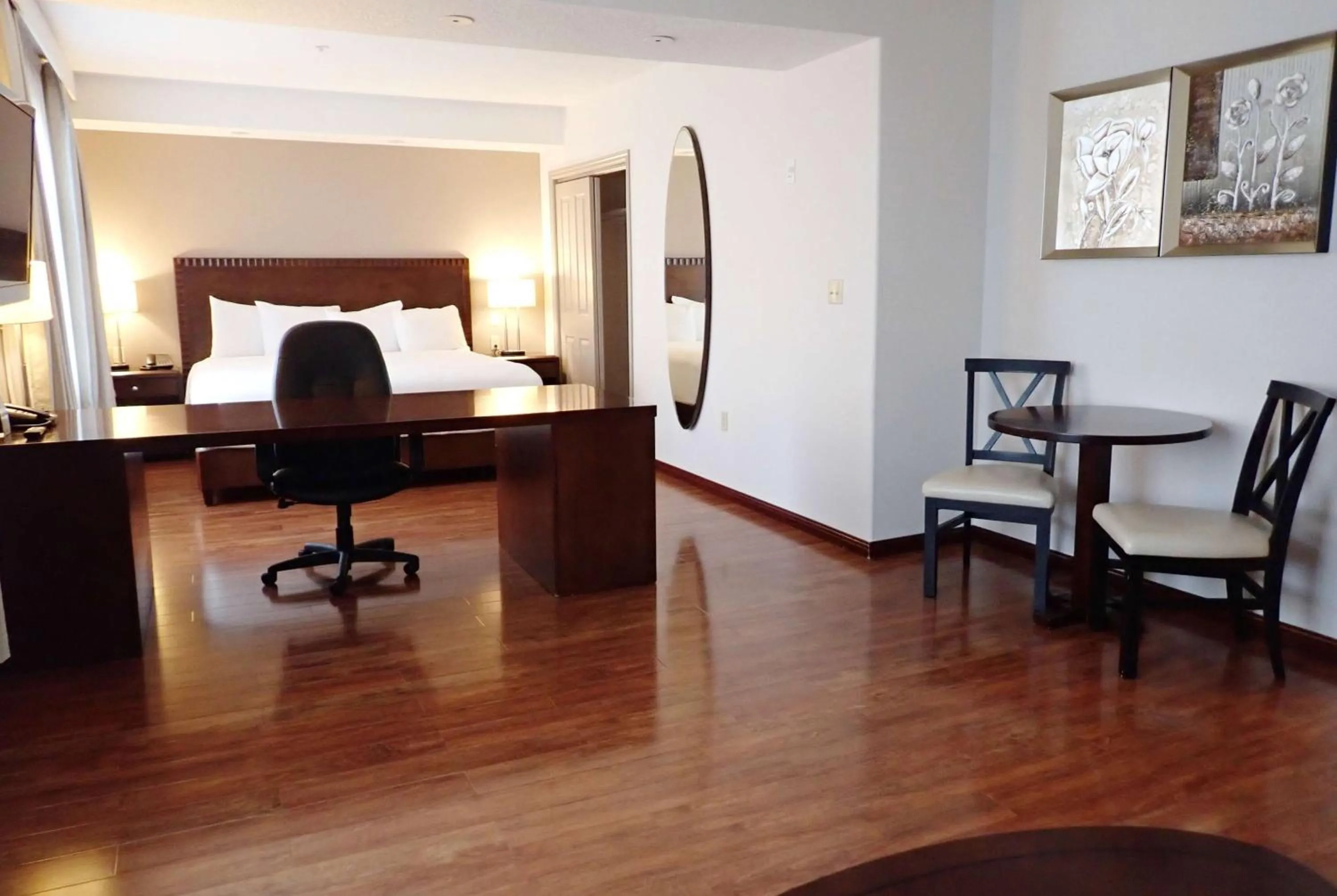 Photo of the whole room, Bed in Days Inn & Suites by Wyndham Fort Saskatchewan