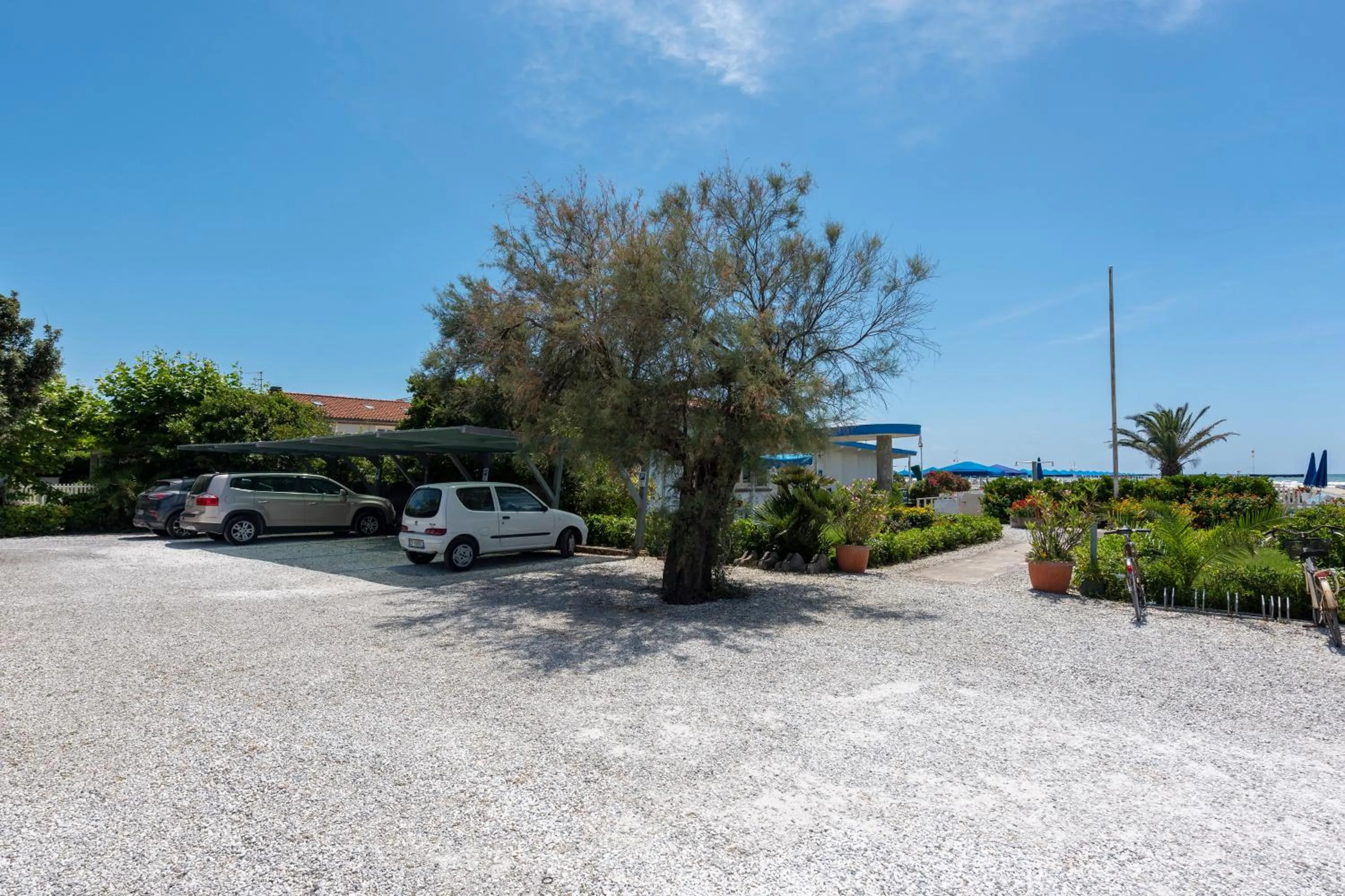 Parking in La Casina Del Pescatore On the Beach - Happy Rentals