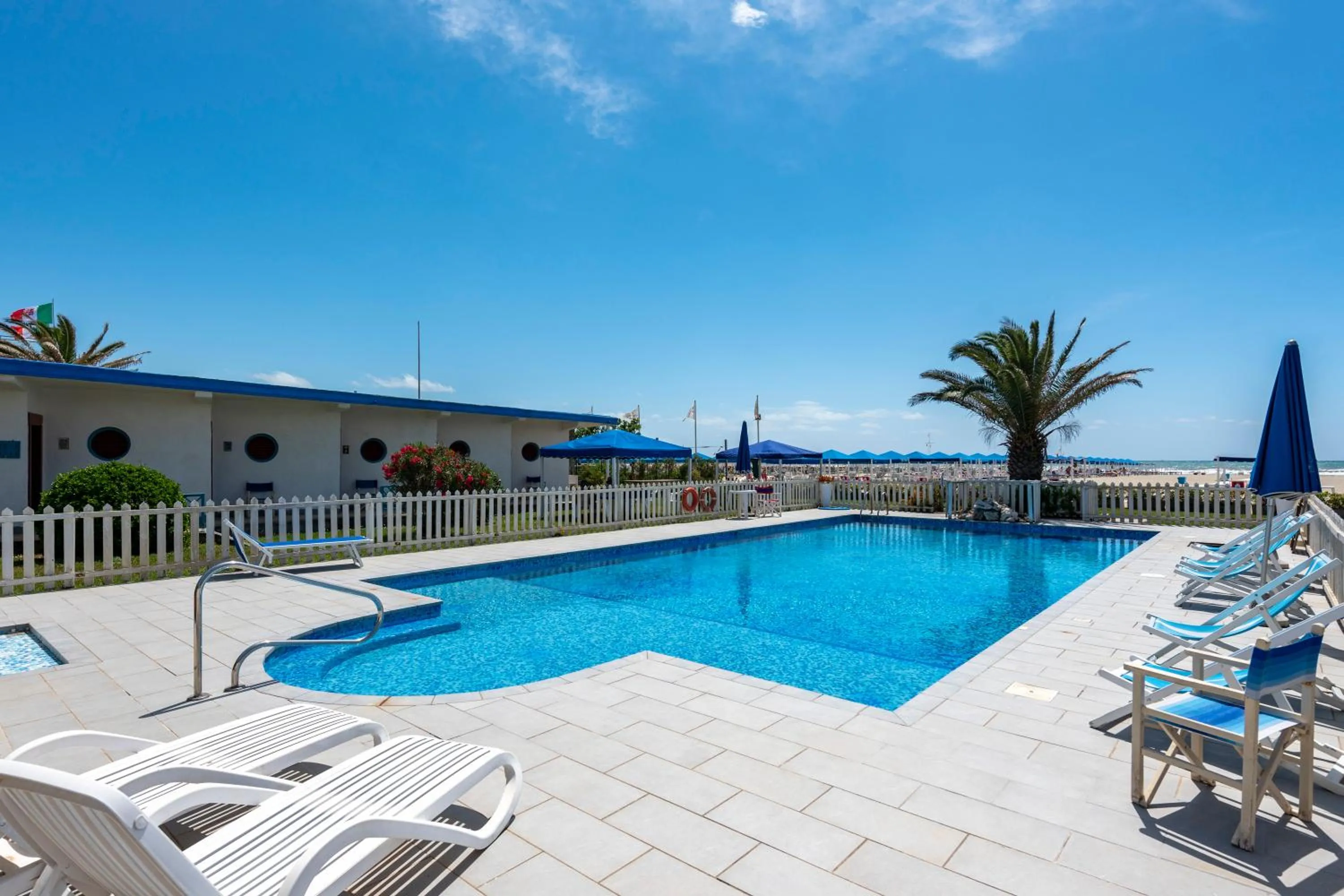 Pool view in La Casina Del Pescatore On the Beach - Happy Rentals