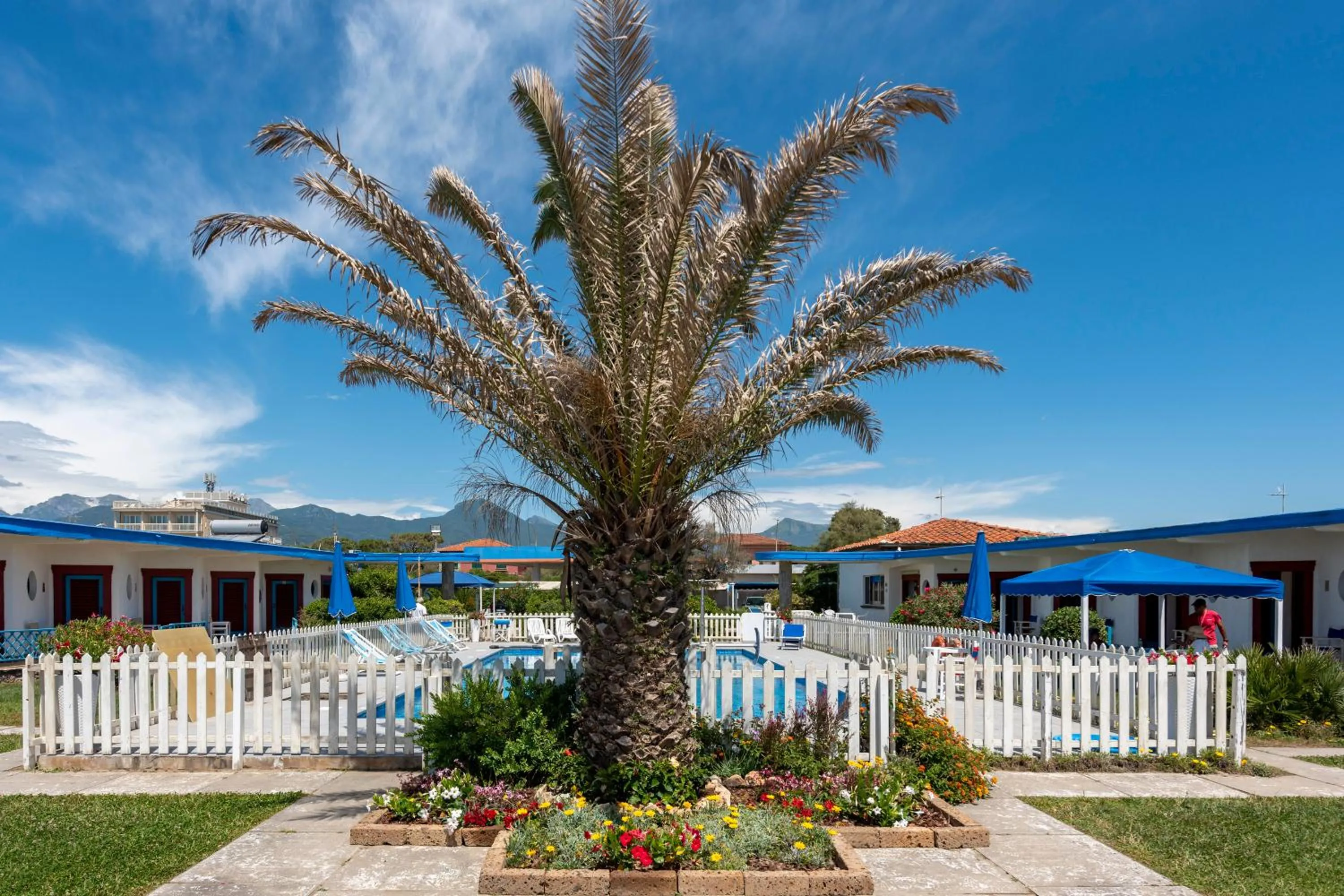 Pool view in La Casina Del Pescatore On the Beach - Happy Rentals