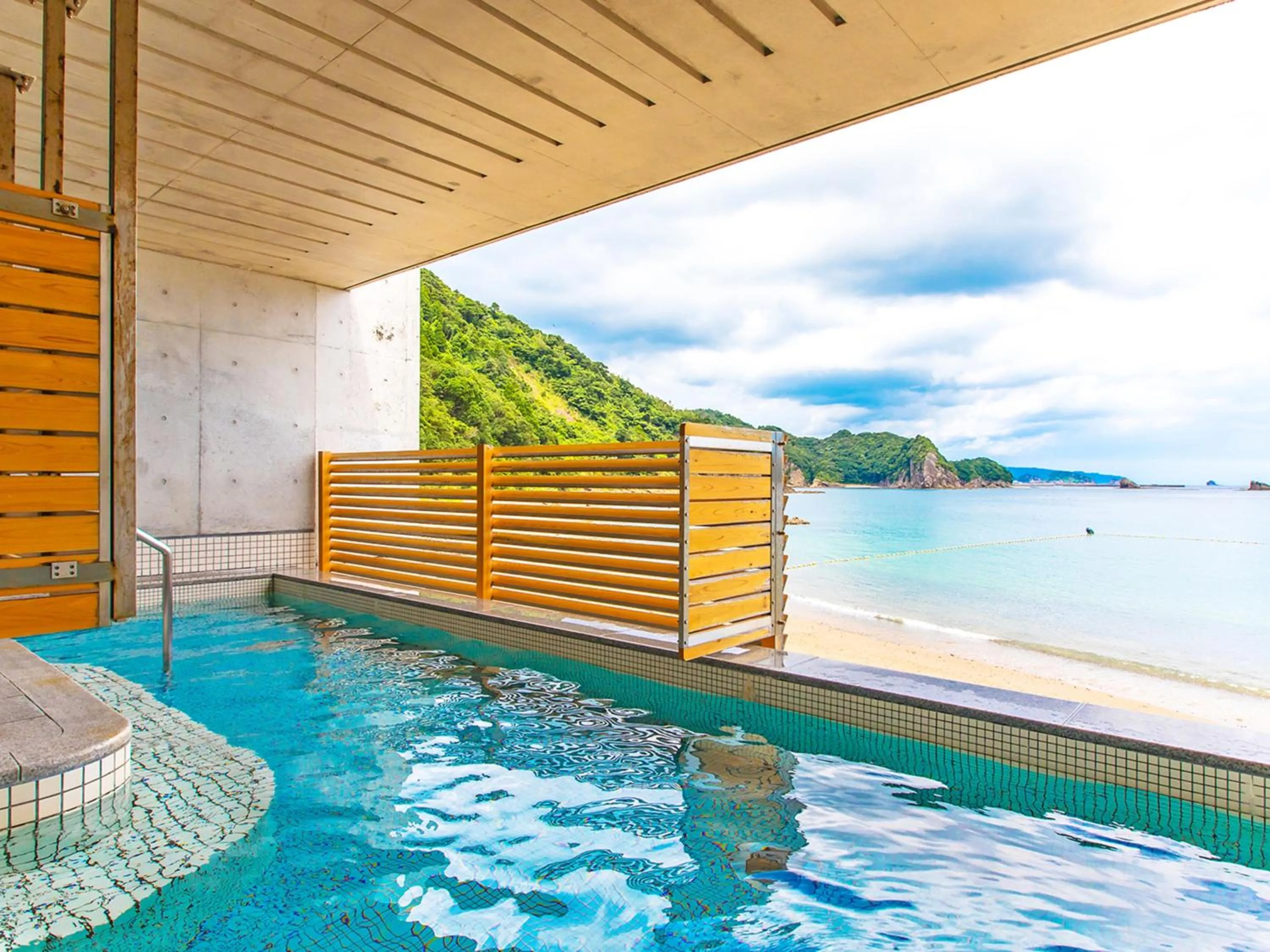 Open Air Bath in Nichinankaigan Nango Prince Hotel