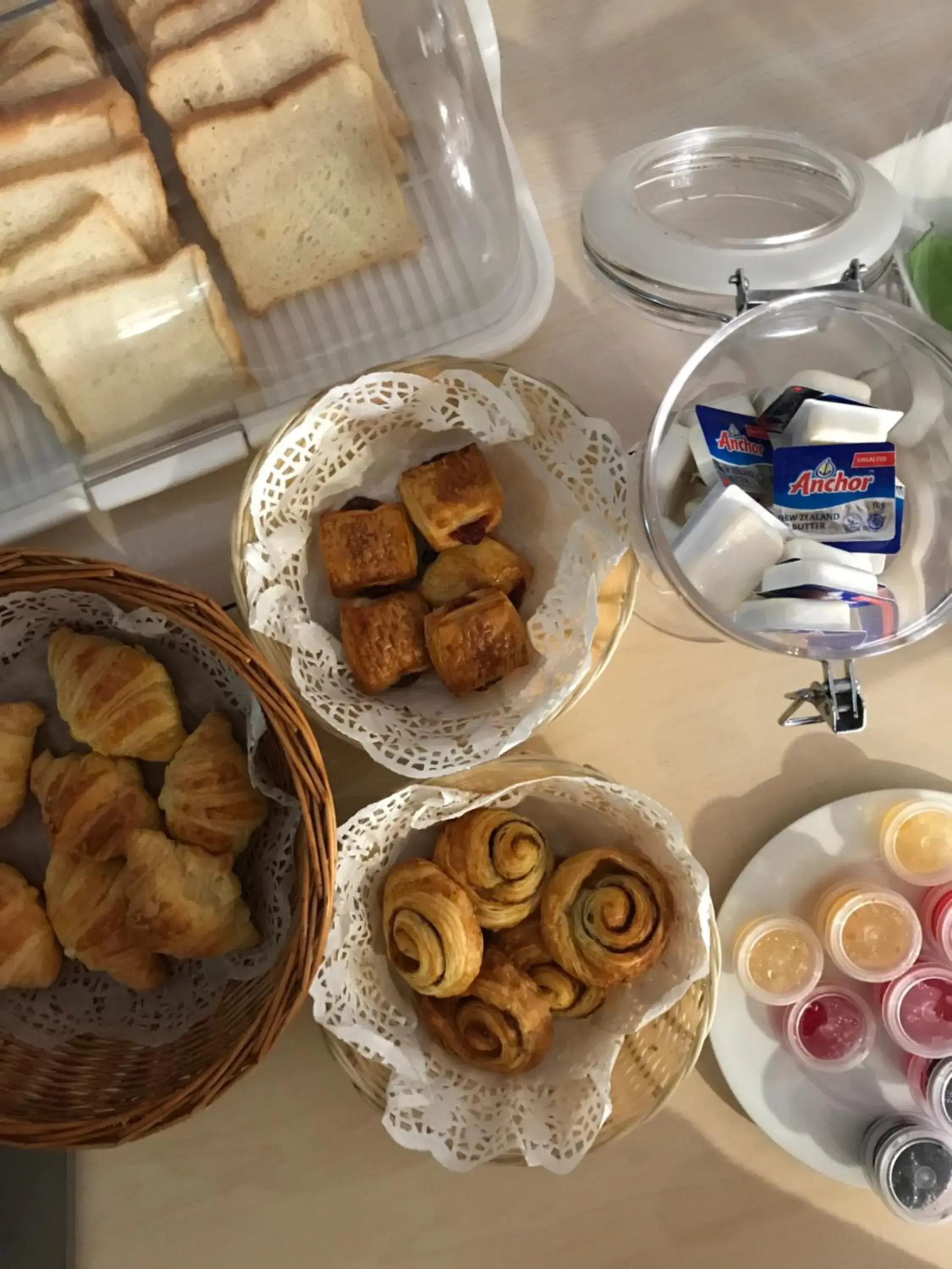 Restaurant/places to eat in The Capital Residence Suites Restaurant/places to eat in The Capital Residence Suites