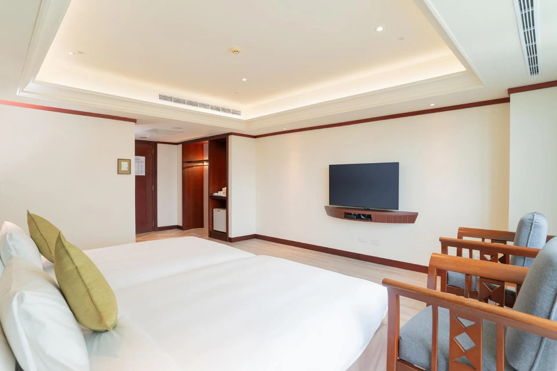 Photo of the whole room, Bed in Formosan Naruwan Hotel