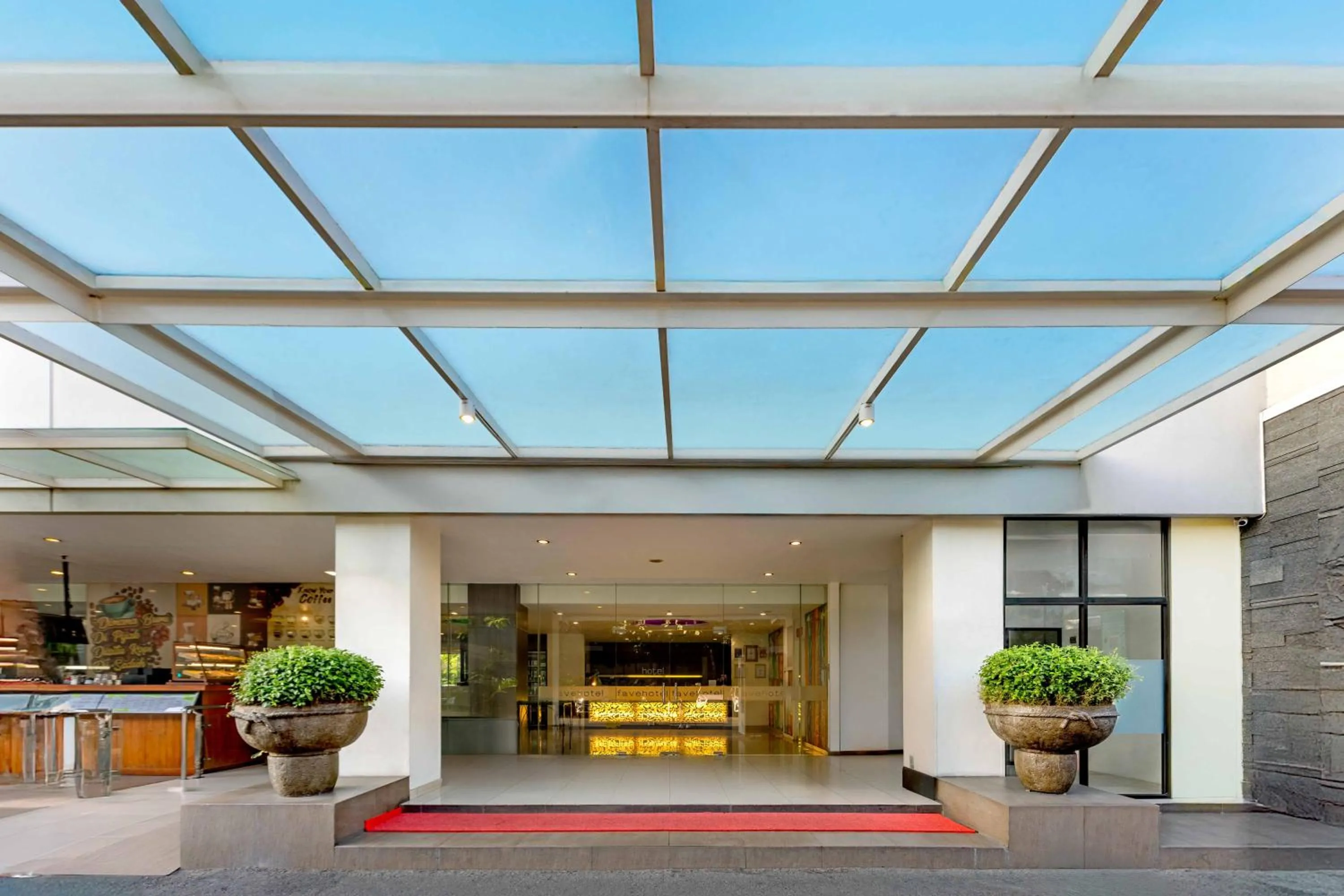 Property building in favehotel Hyper Square