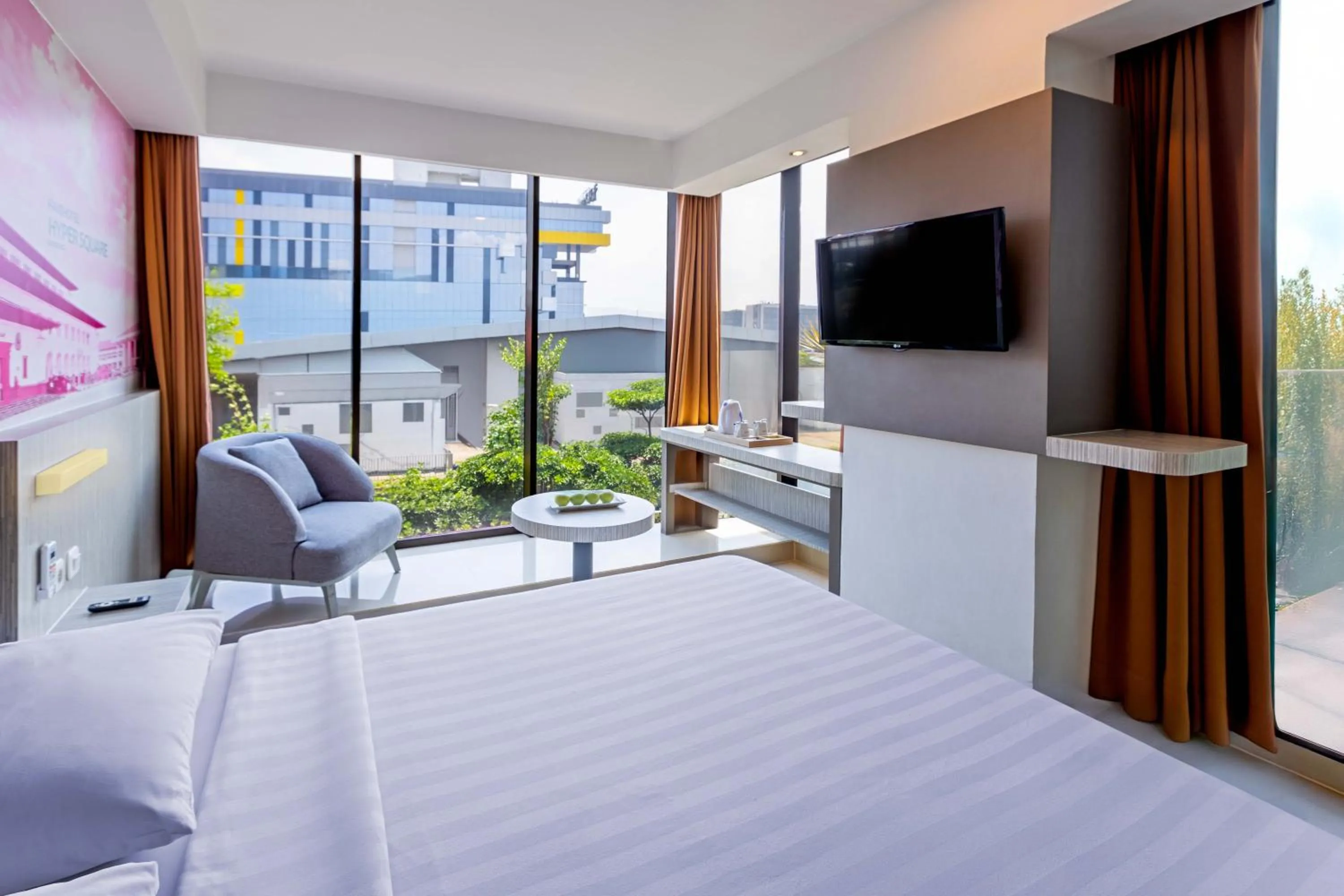 Bedroom, Bed in favehotel Hyper Square