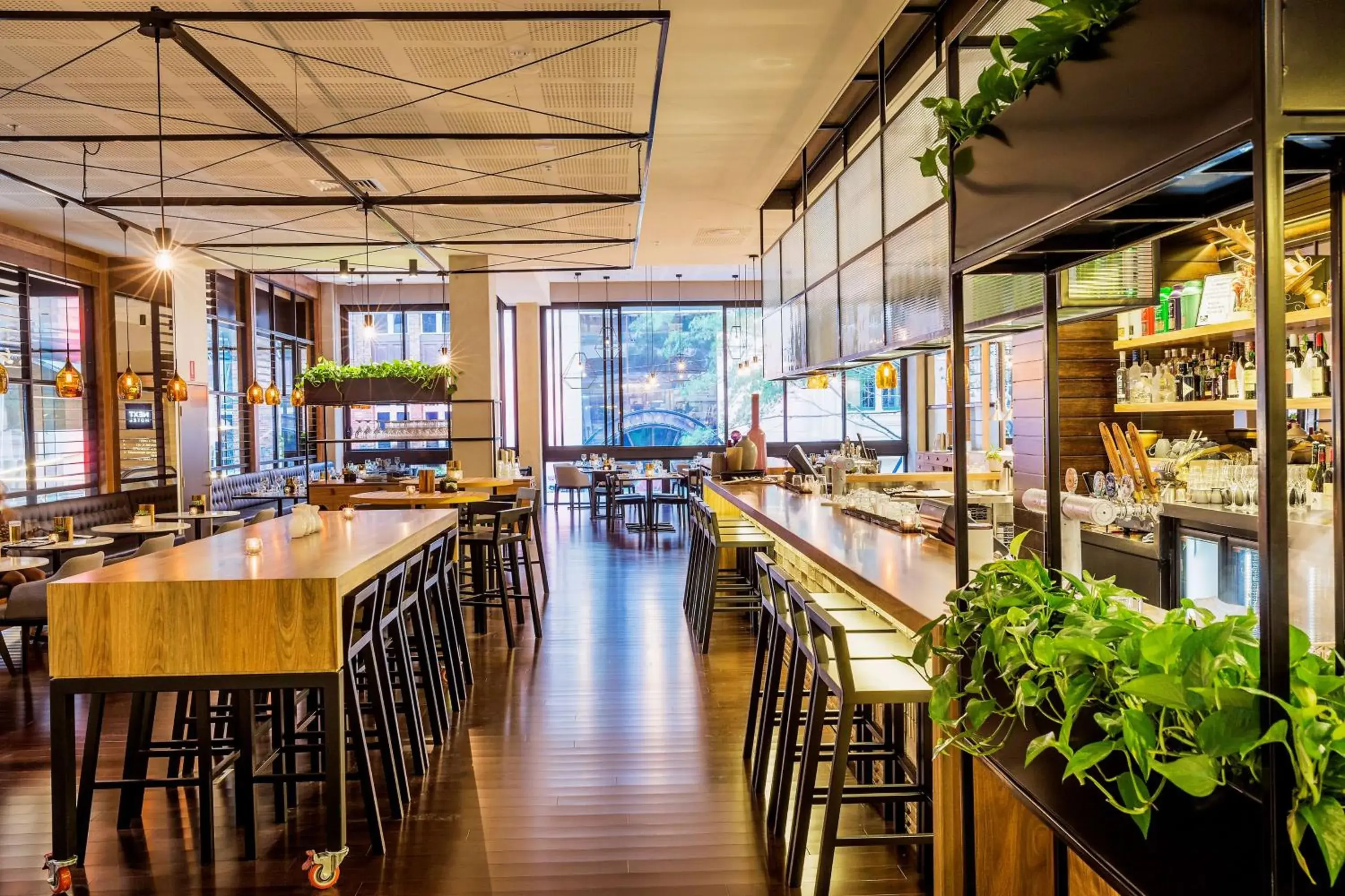 Restaurant/places to eat in Hyatt Regency Brisbane Restaurant/places to eat in Hyatt Regency Brisbane