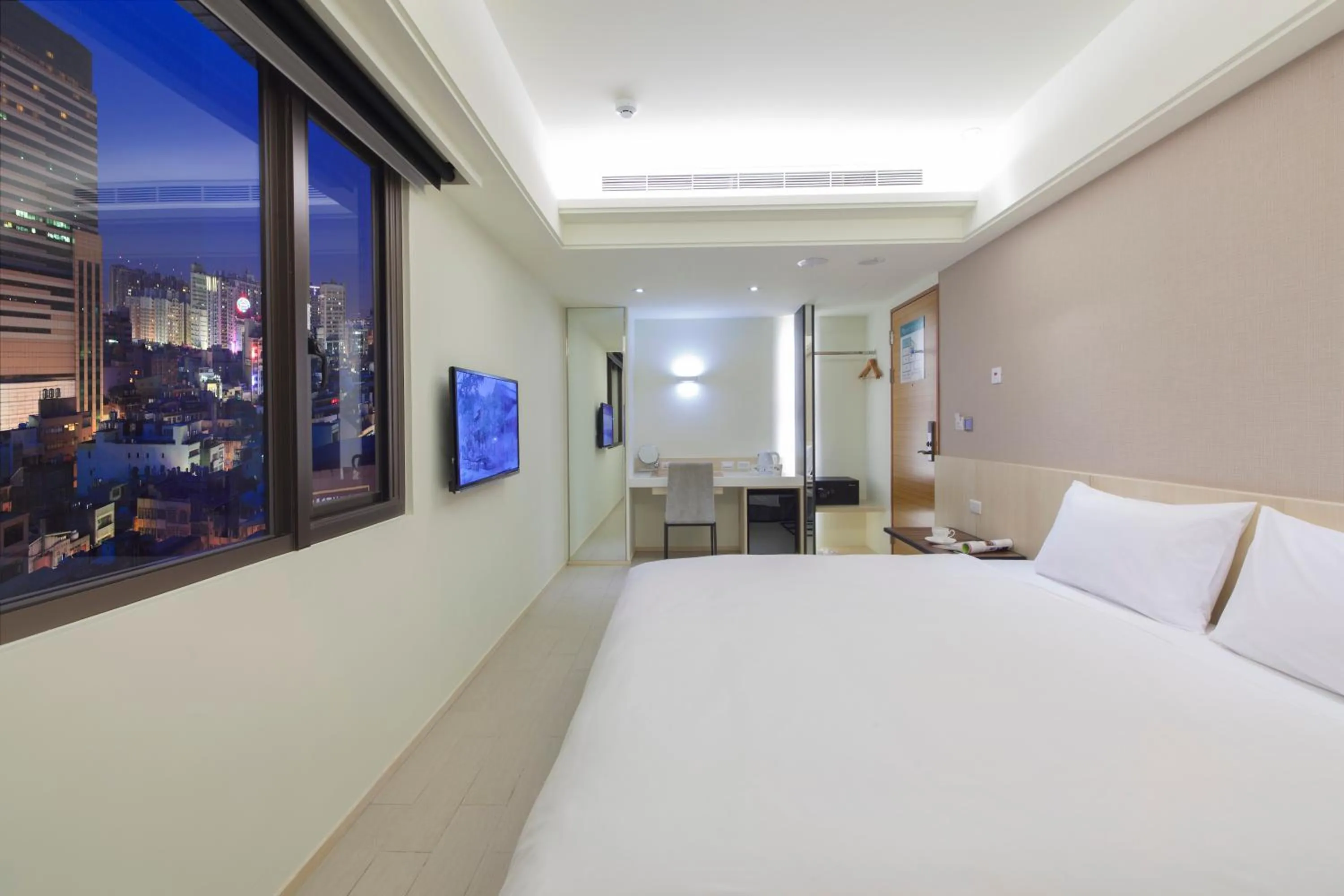 Photo of the whole room, Bed in Hotel MU