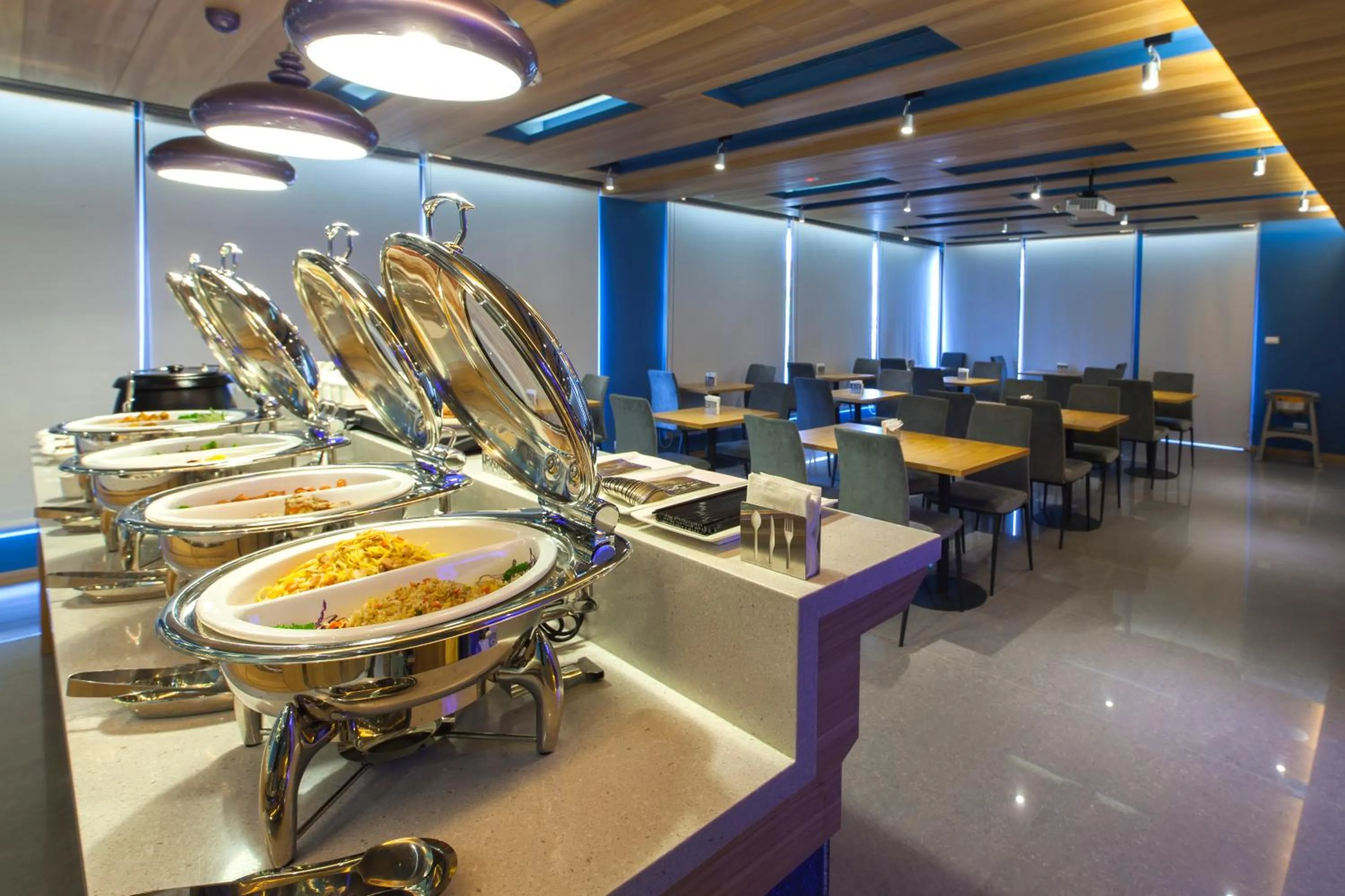 Restaurant/places to eat in Hotel MU