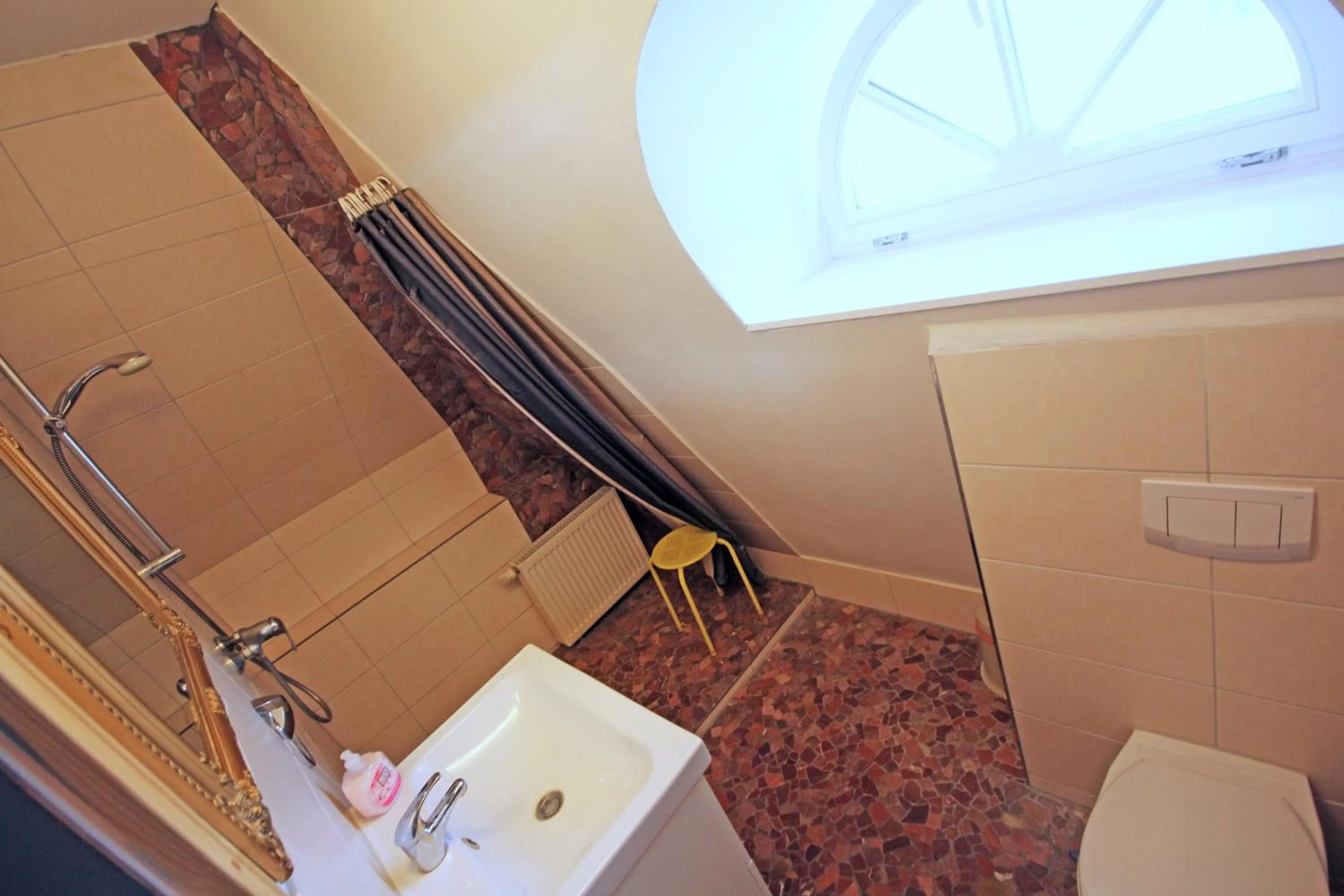 Bathroom in Wohnungen unter Reet