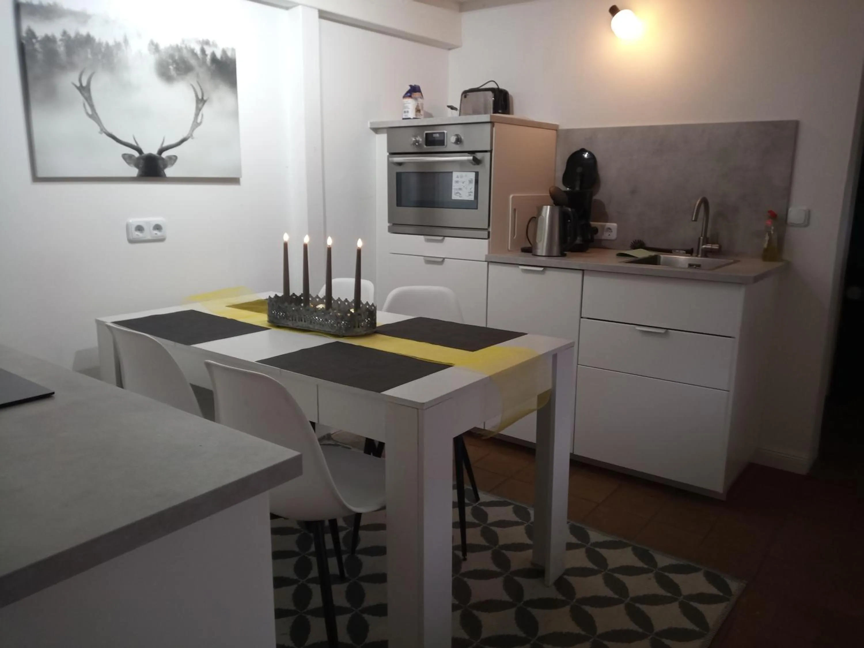 Kitchen or kitchenette in Wohnungen unter Reet