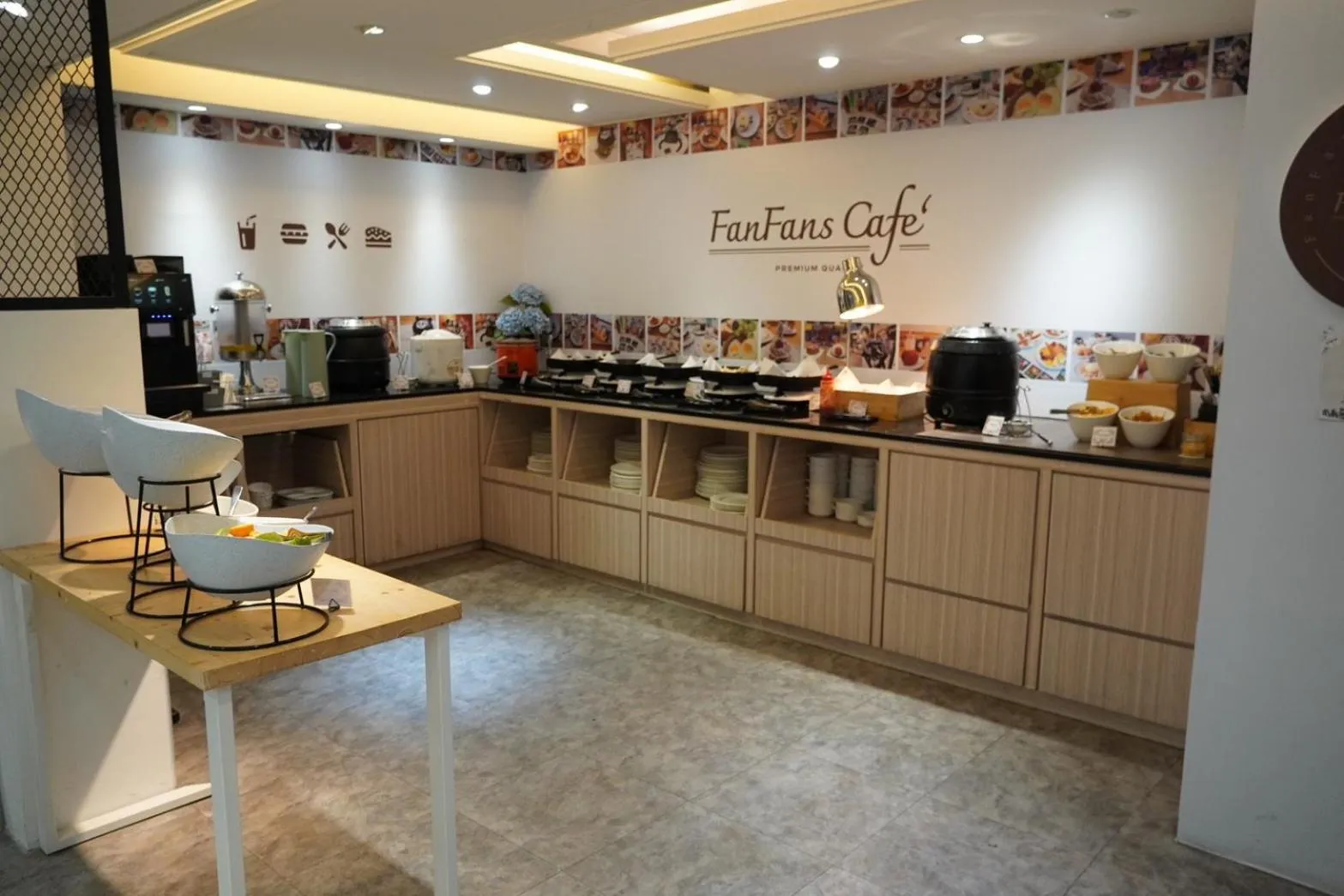 Restaurant/places to eat in Talmud Hotel Yizhong