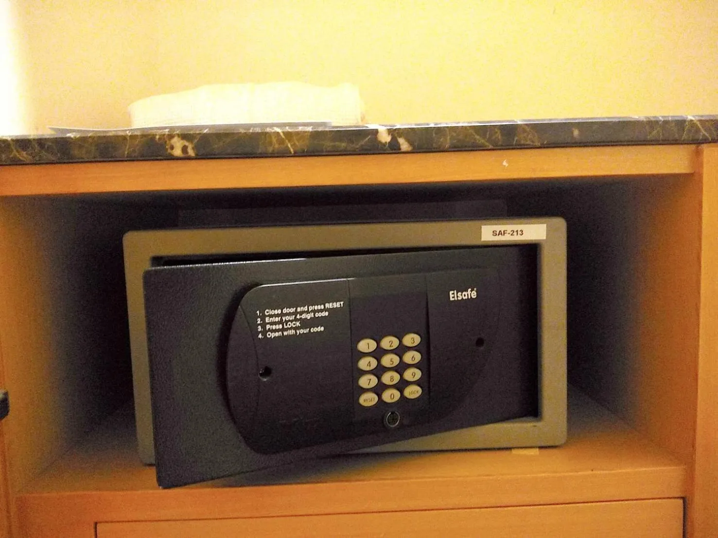 safe in Lao Plaza Hotel