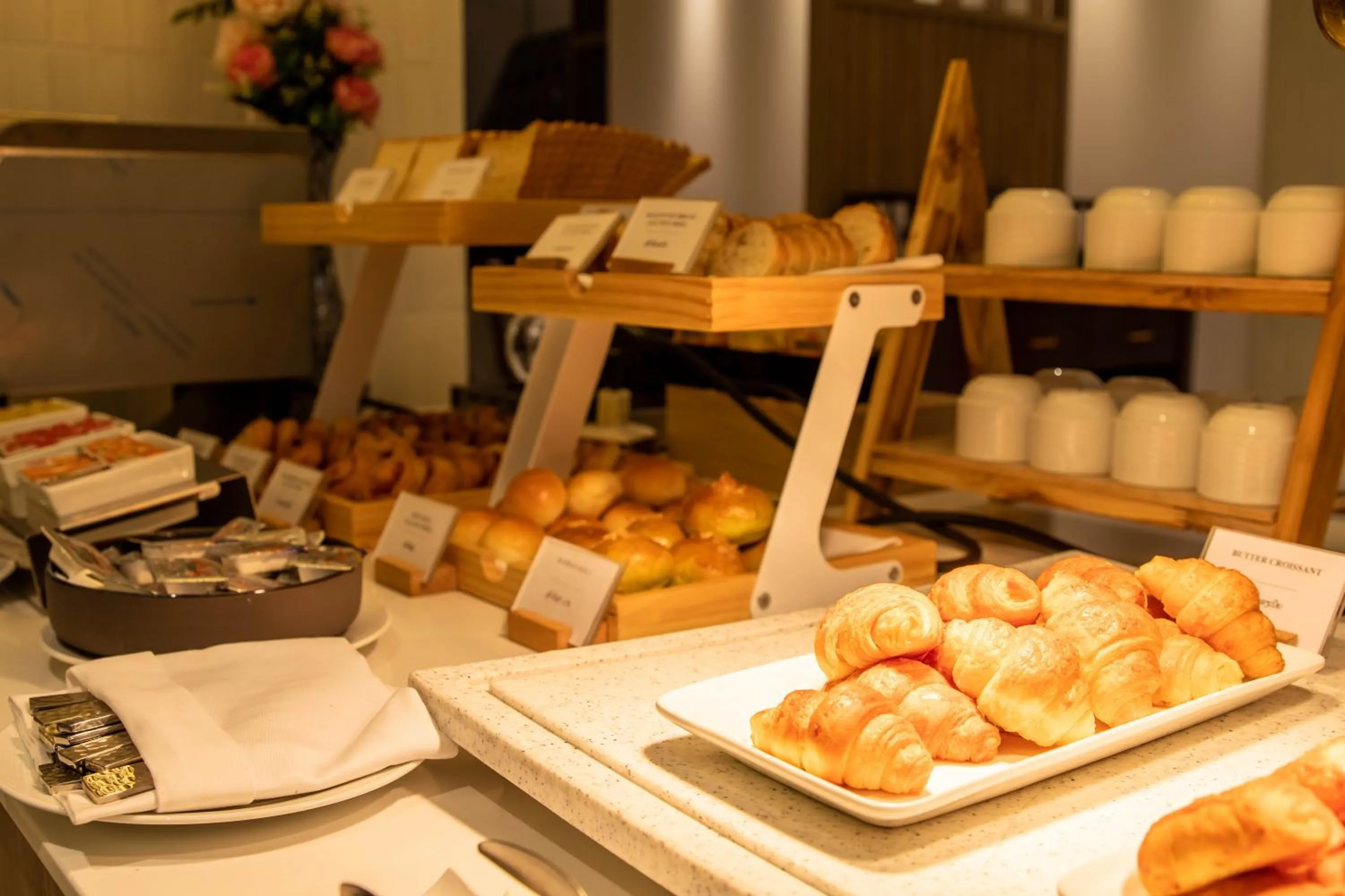 Breakfast in Lao Plaza Hotel