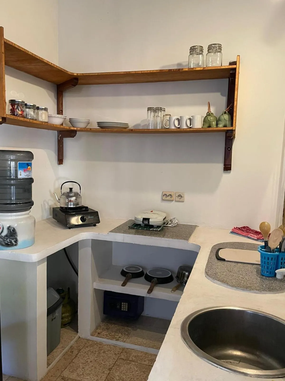 Elephant House and Bungalows Gili Air