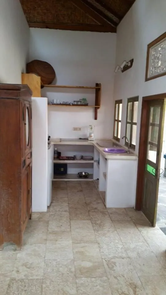 Kitchen or kitchenette in Elephant House and Bungalows Gili Air
