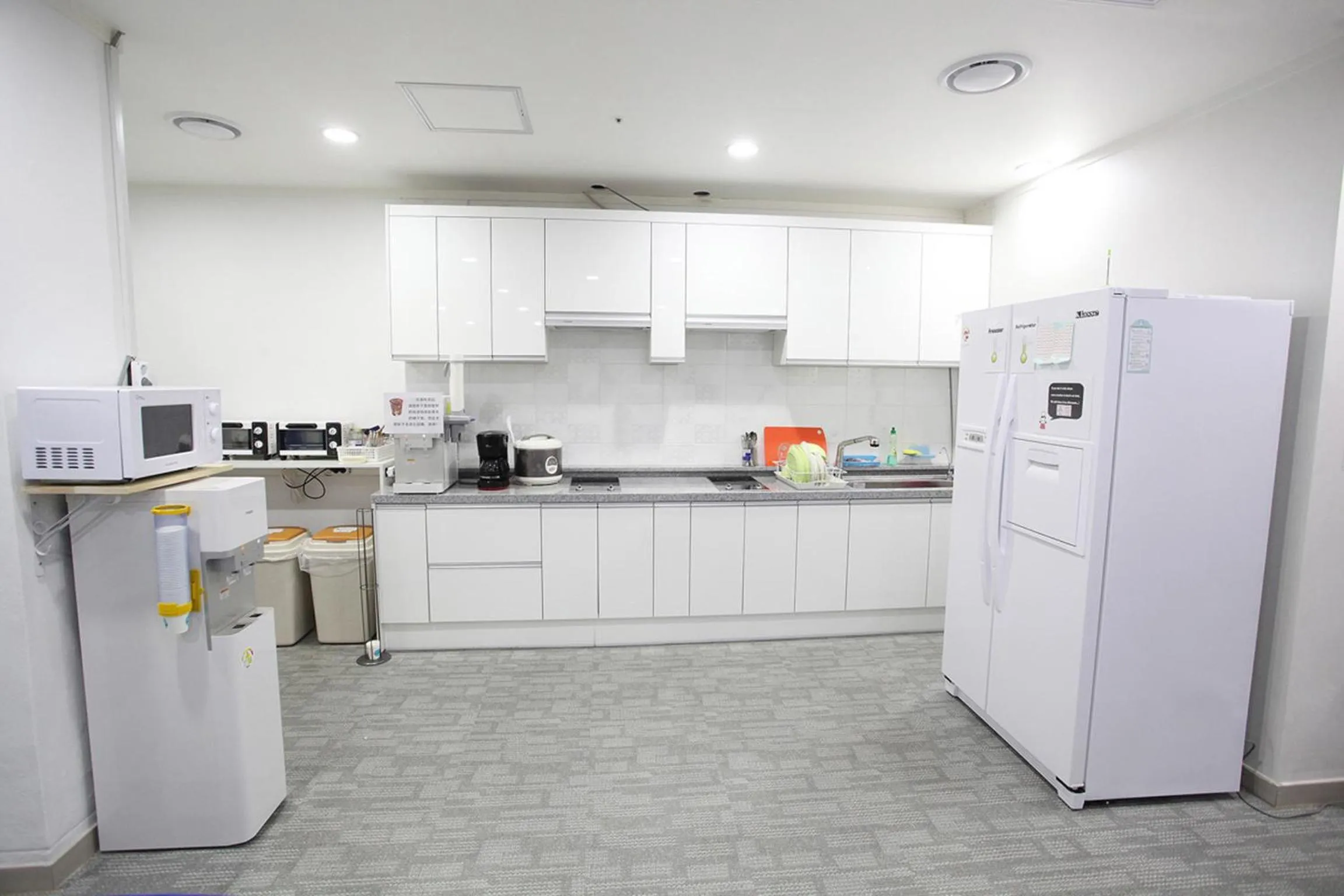 Restaurant/places to eat, Kitchen/Kitchenette in Namsan Guesthouse