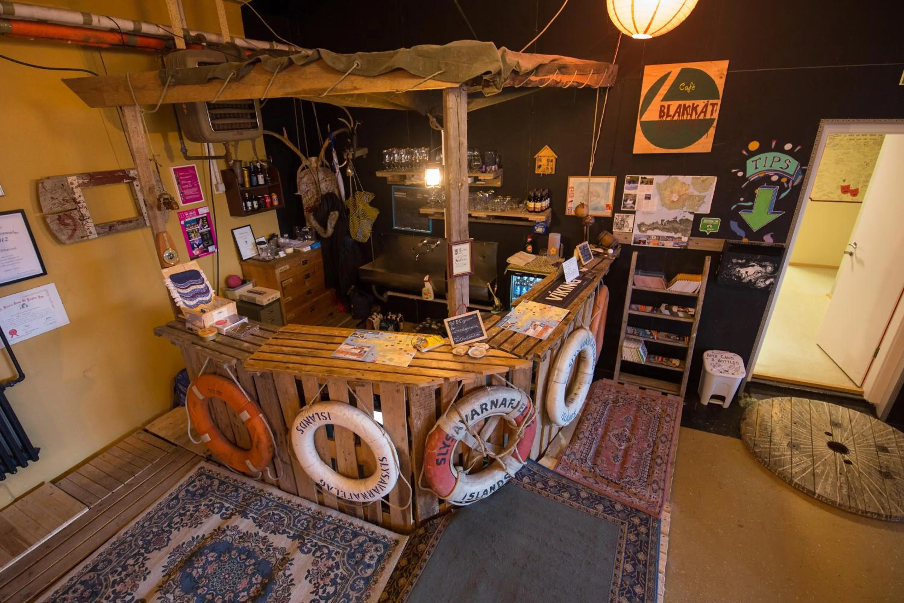 Restaurant/places to eat in The Freezer Hostel & Culture Center