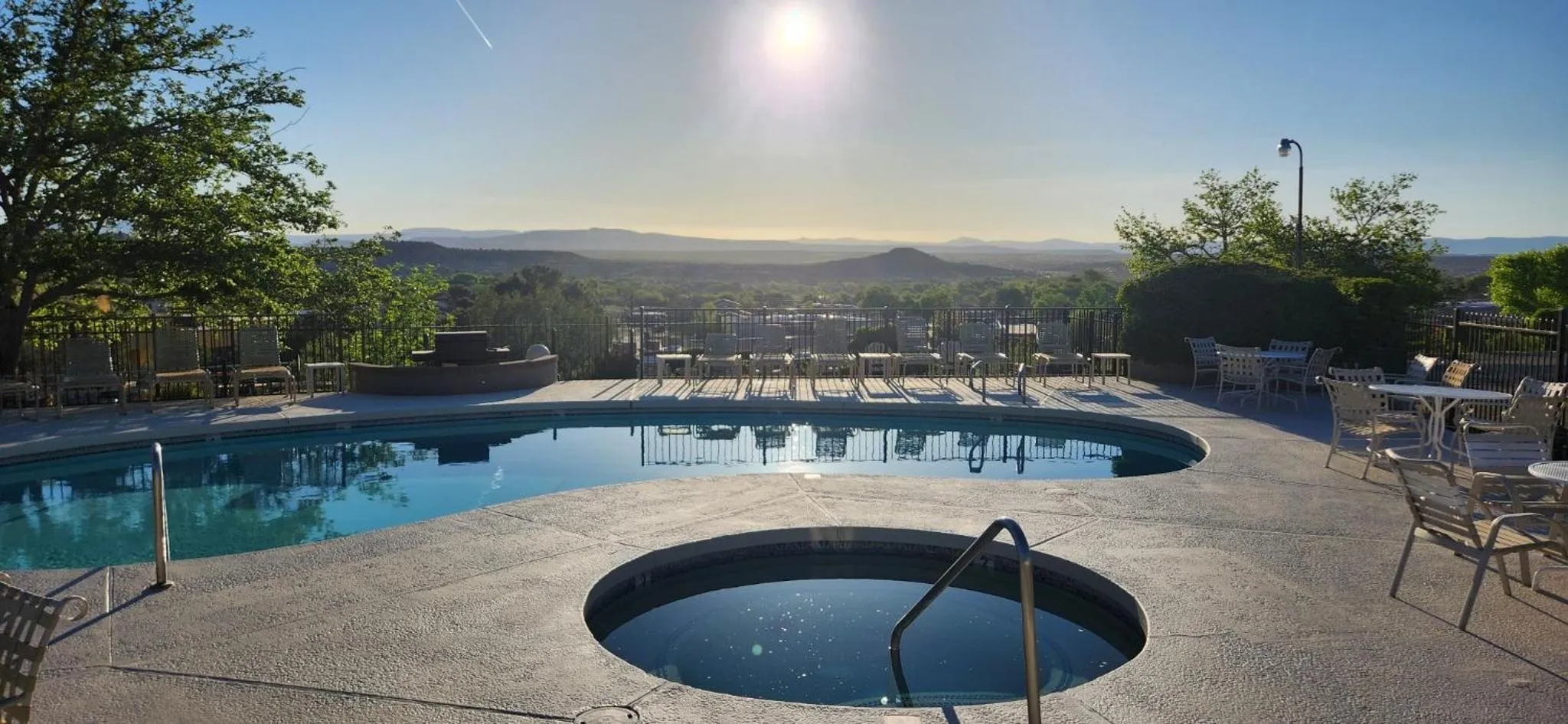 Hot Tub in The View Motel
