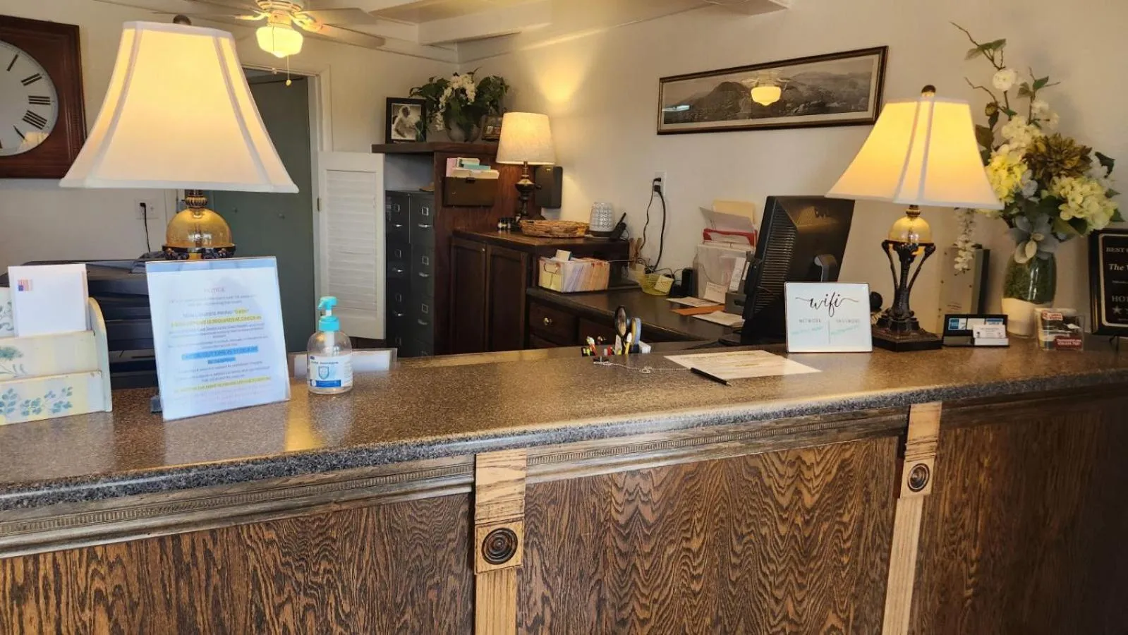 Lobby or reception in The View Motel