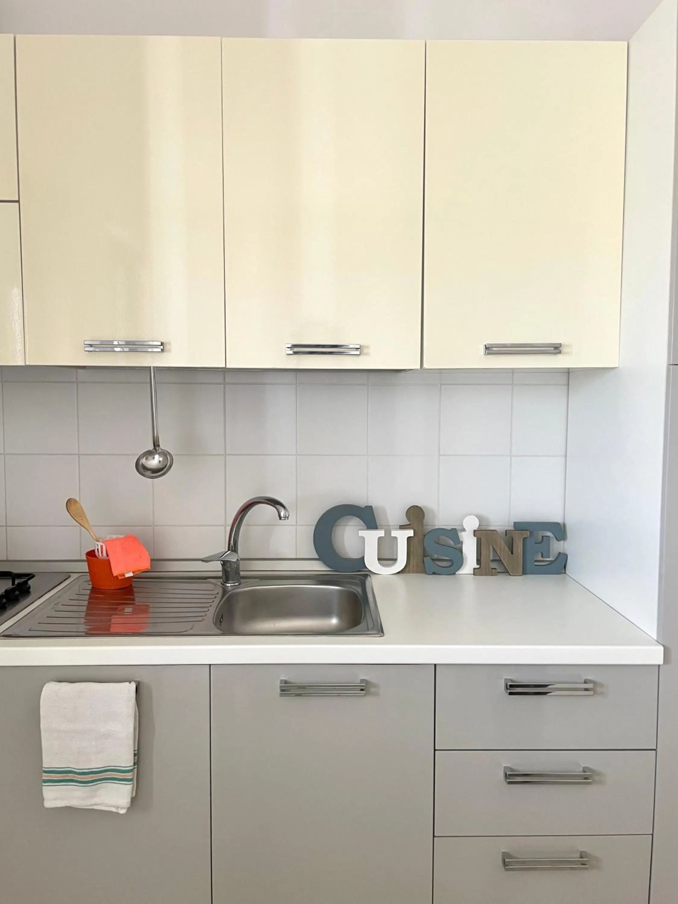 Kitchen or kitchenette in Casavacanze Duelupi