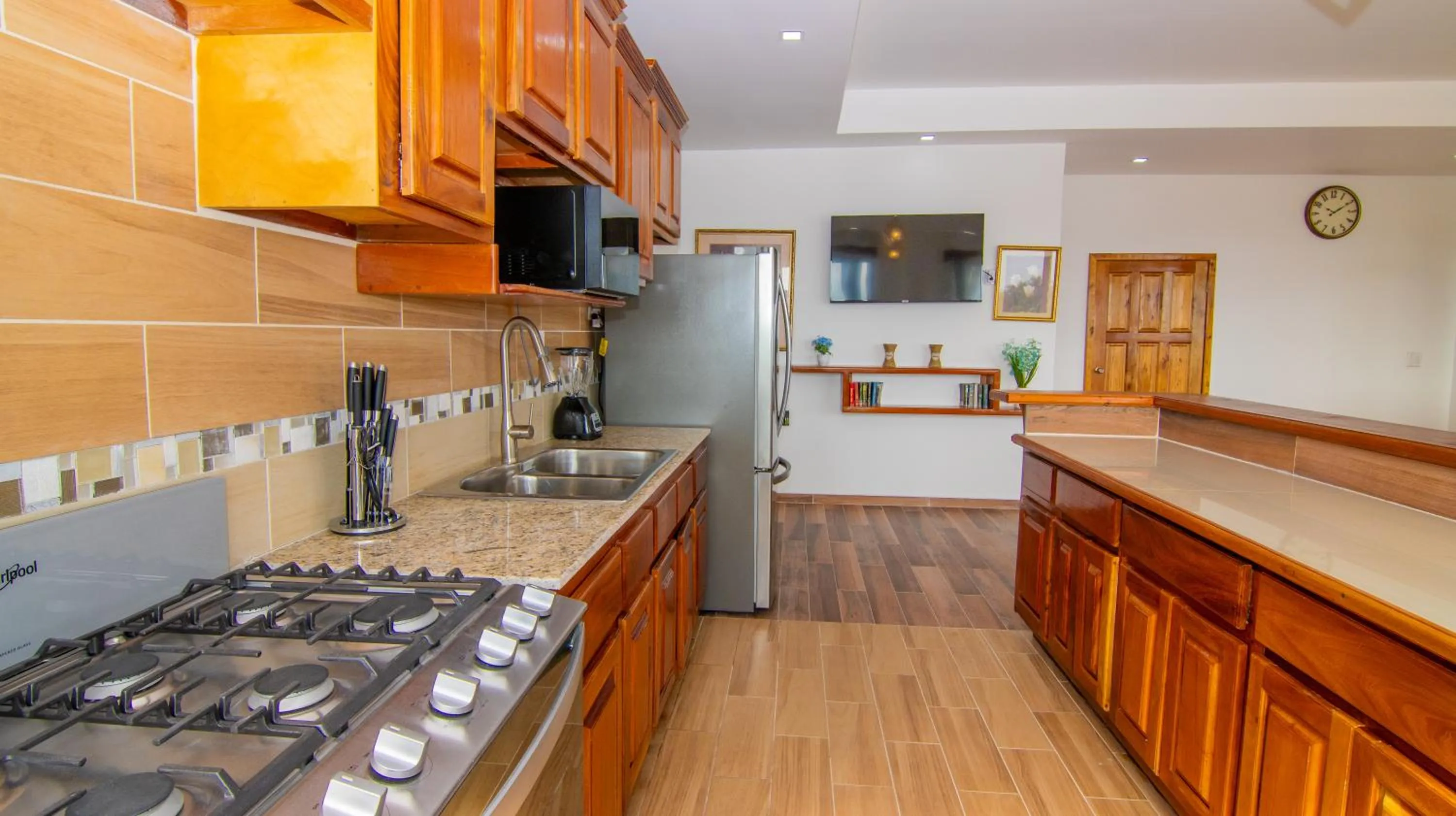 Kitchen or kitchenette in Tropical Palace Hotel