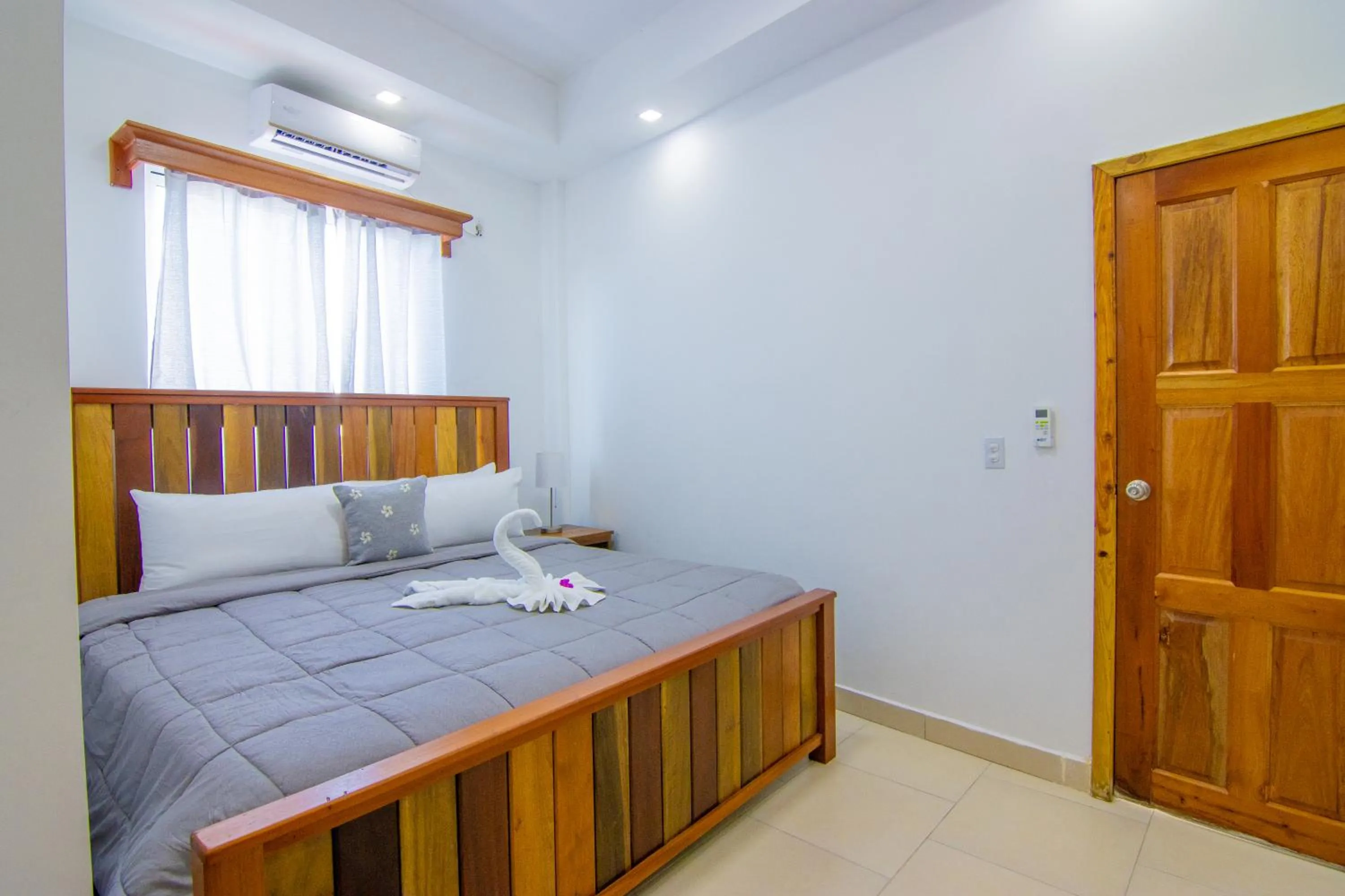 Bedroom, Bed in Tropical Palace Hotel