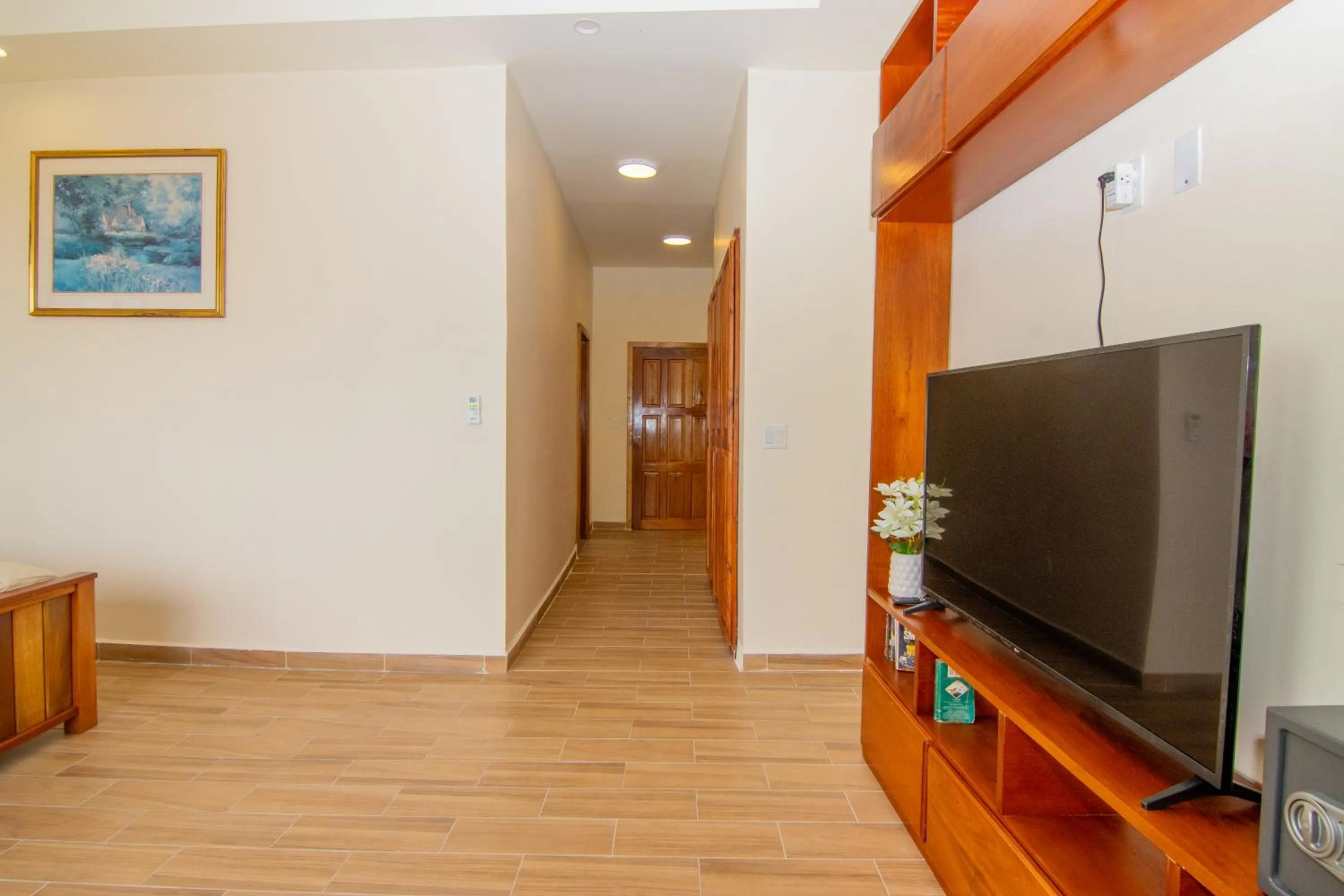 TV and multimedia in Tropical Palace Hotel