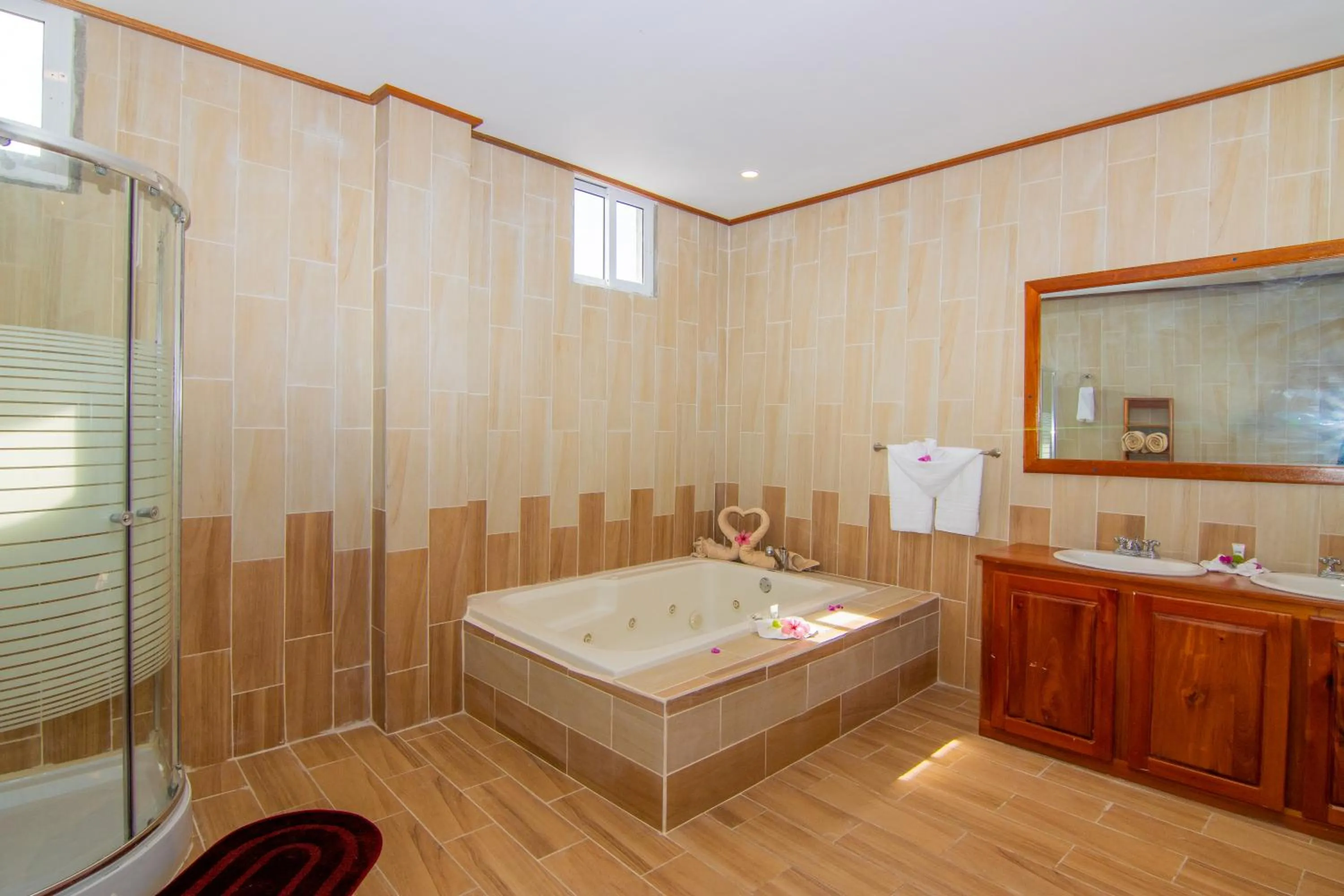 Hot Tub in Tropical Palace Hotel