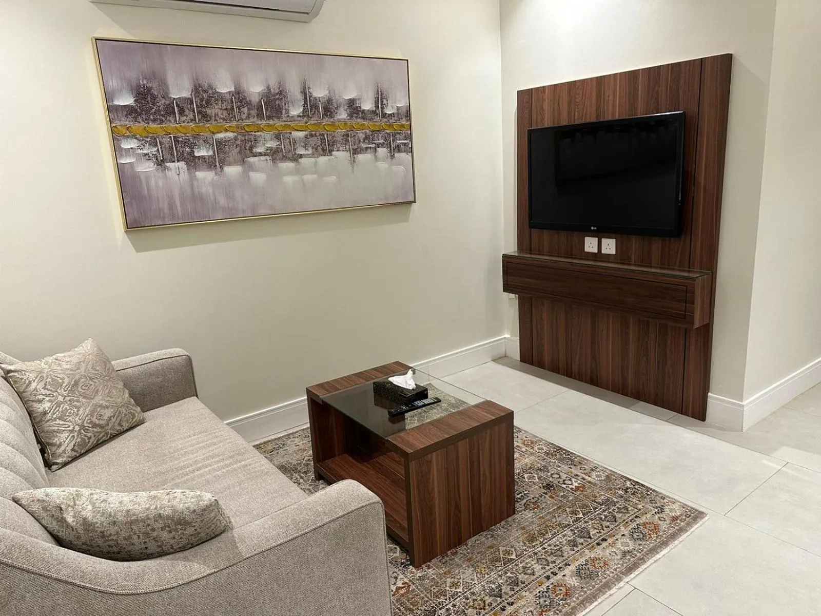 Communal lounge/ TV room in Quiet Dreams - Serviced Apartments Al-Nour Branch