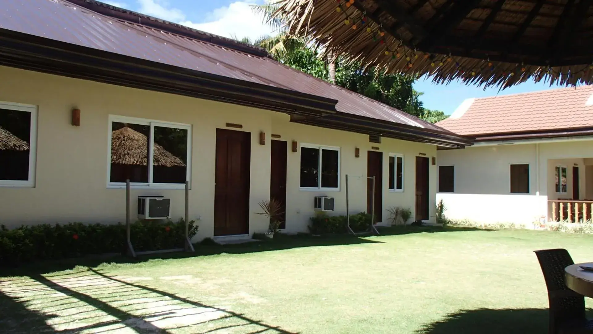 Property building in Malapascua Starlight Resort Property building in Malapascua Starlight Resort