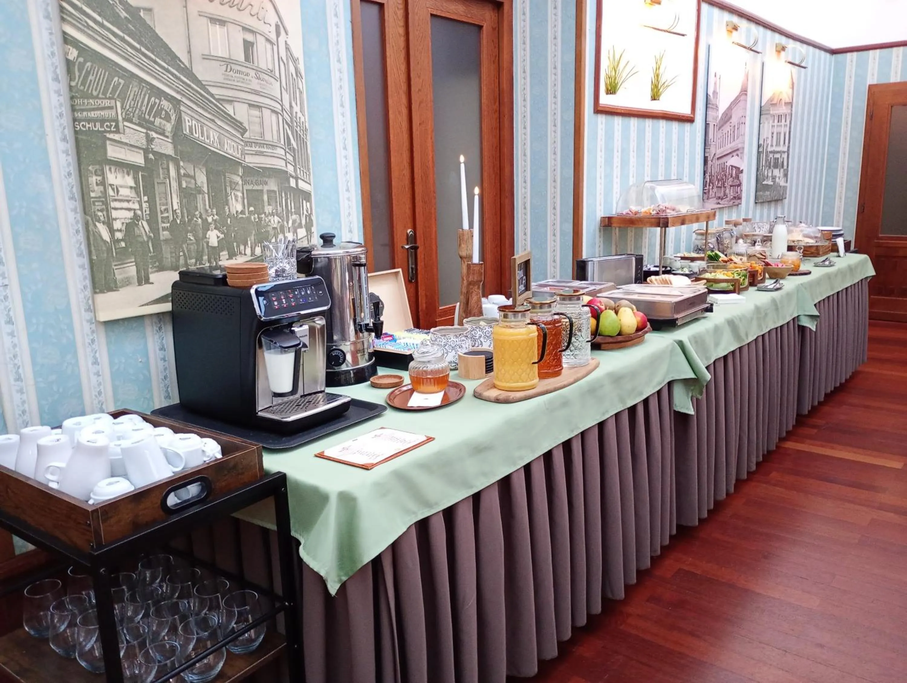 Breakfast in Hotel Golden Eagle