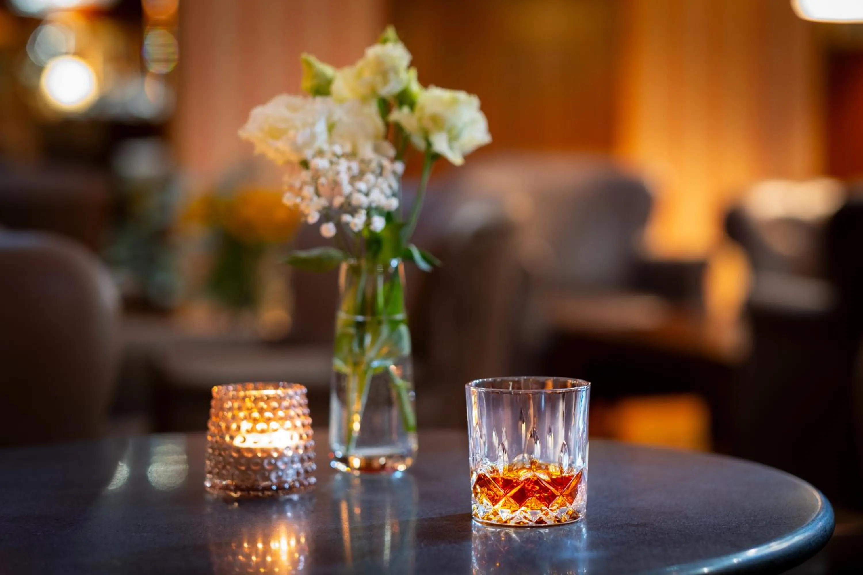 Seating area in Hotel Golden Eagle