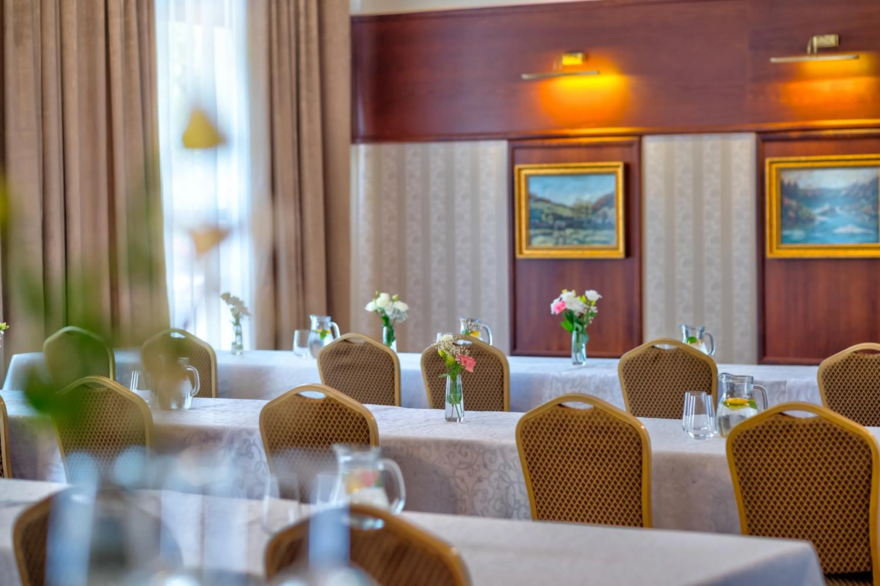 Banquet/Function facilities in Hotel Golden Eagle