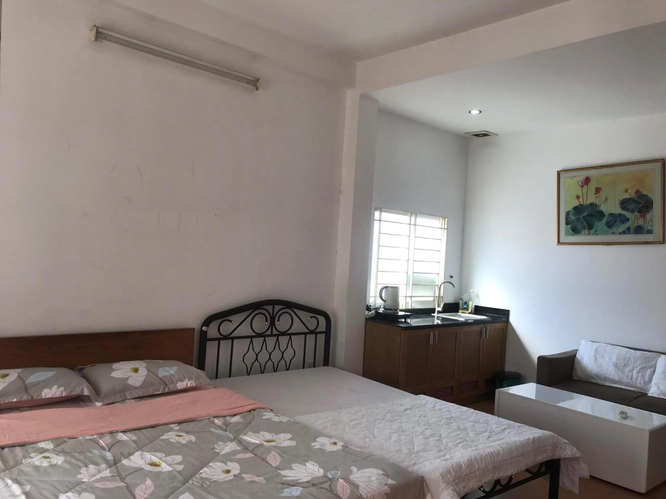 Bed in Smiley Apartment 3