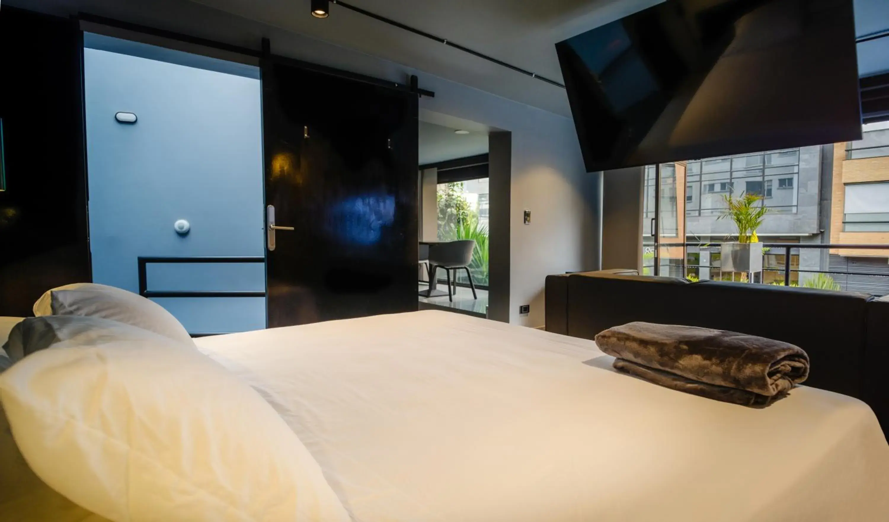 Deluxe Double Room with Bath - single occupancy in Hostel Joy Calle 85 Deluxe Double Room with Bath - single occupancy in Hostel Joy Calle 85