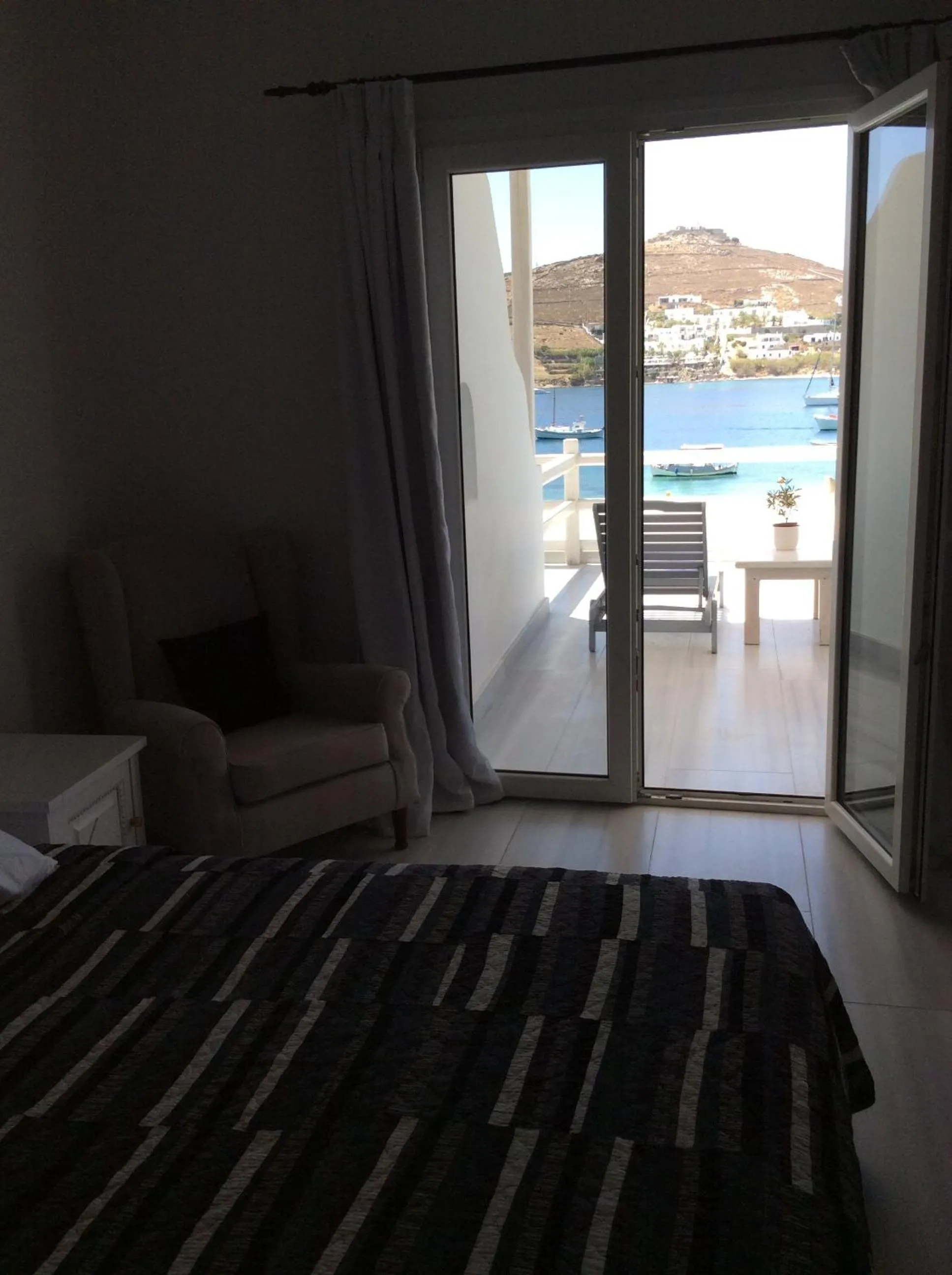 View (from property/room), Bed in Sailinn Mykonos