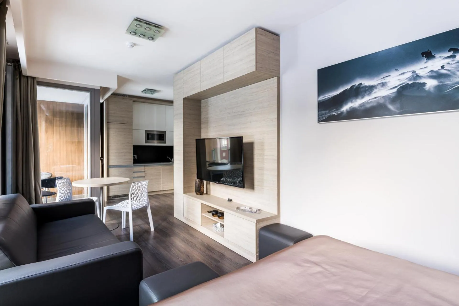 TV and multimedia, Bed in HOTEL PECR WELL