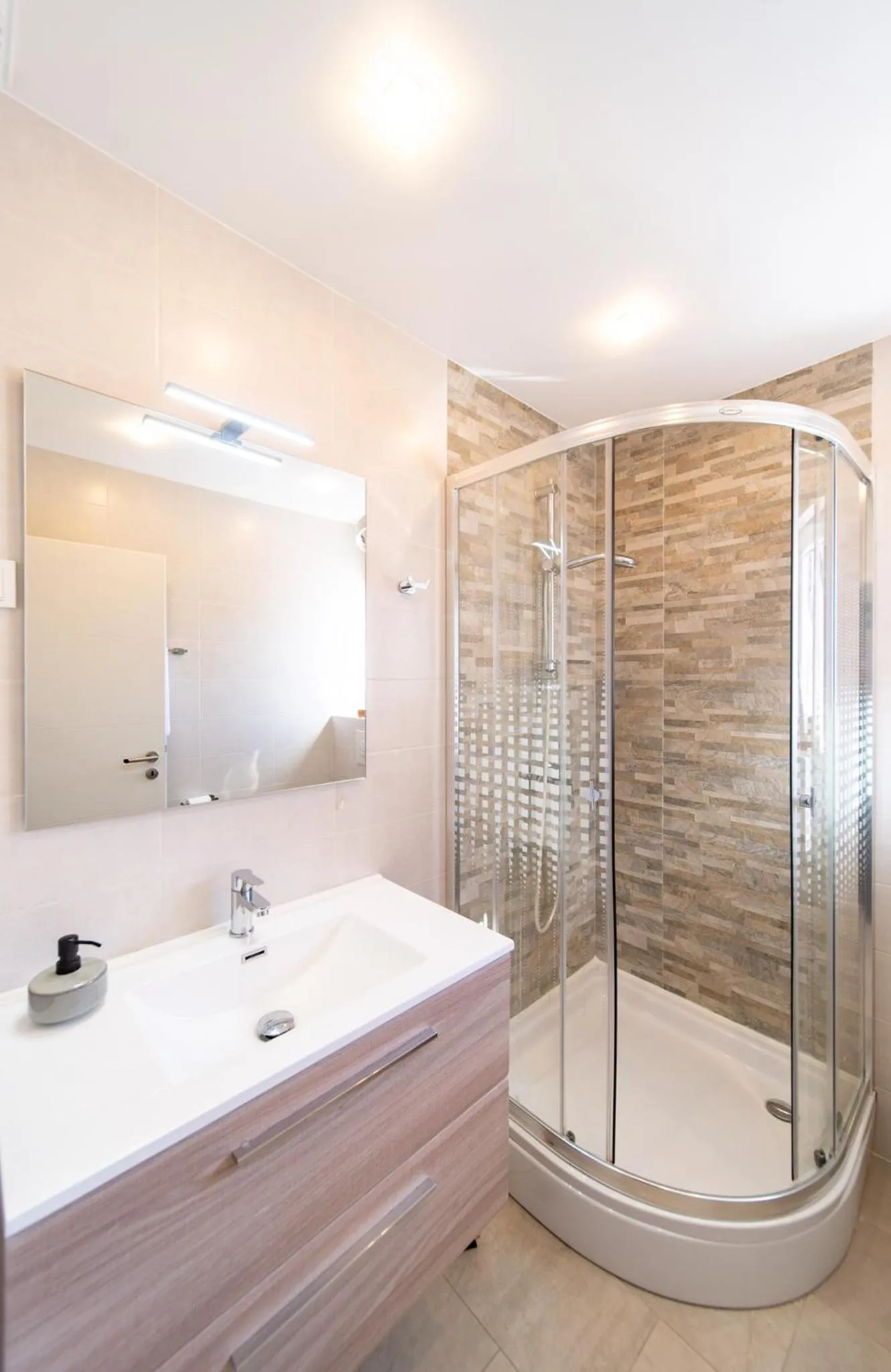 Shower in Apartments Casa Barbara
