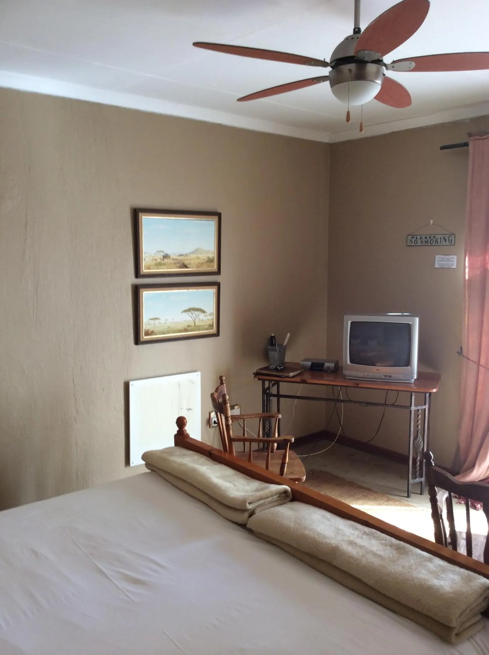 Decorative detail, Bed in 278 on Main