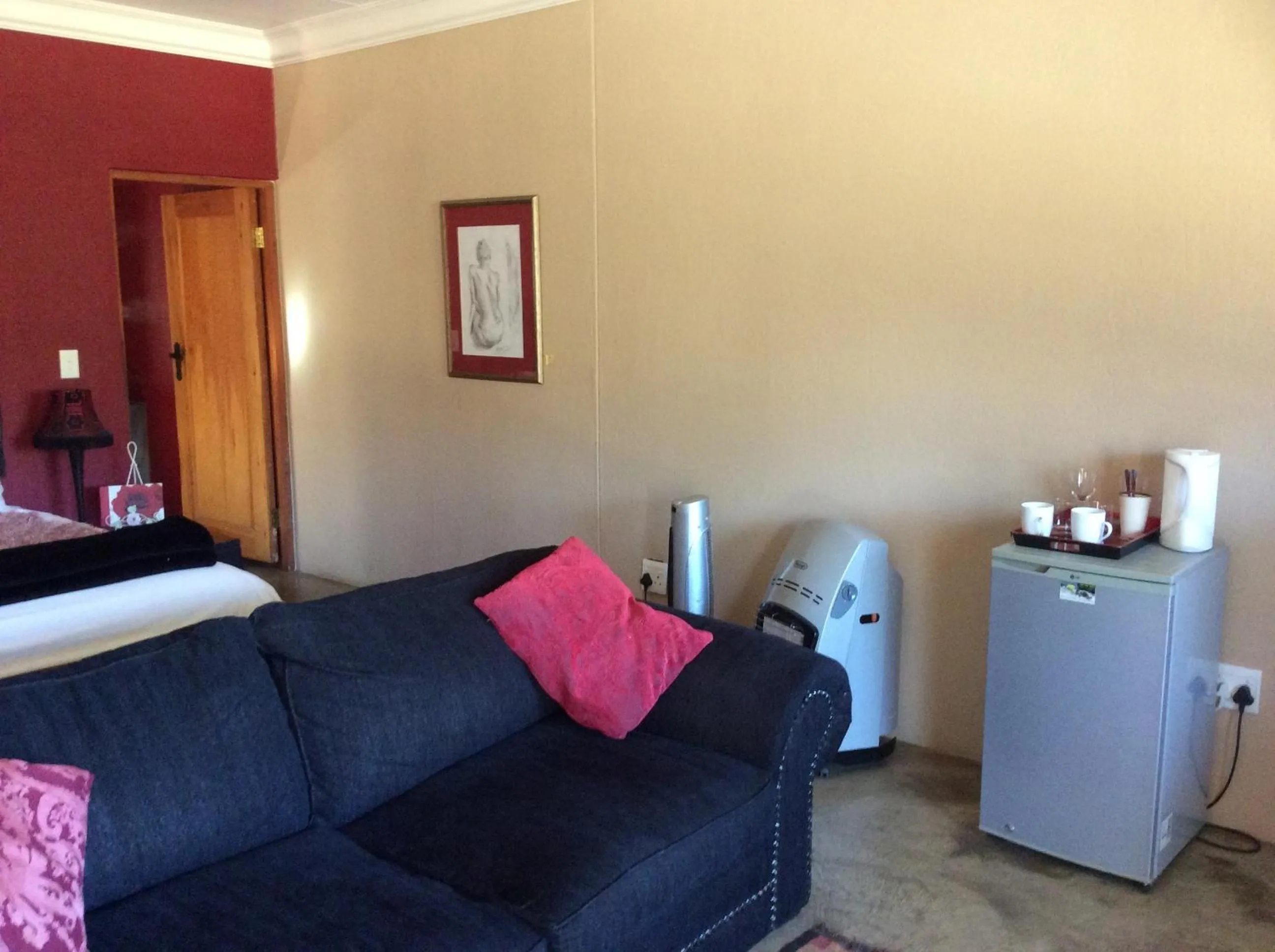 Coffee/tea facilities in 278 on Main