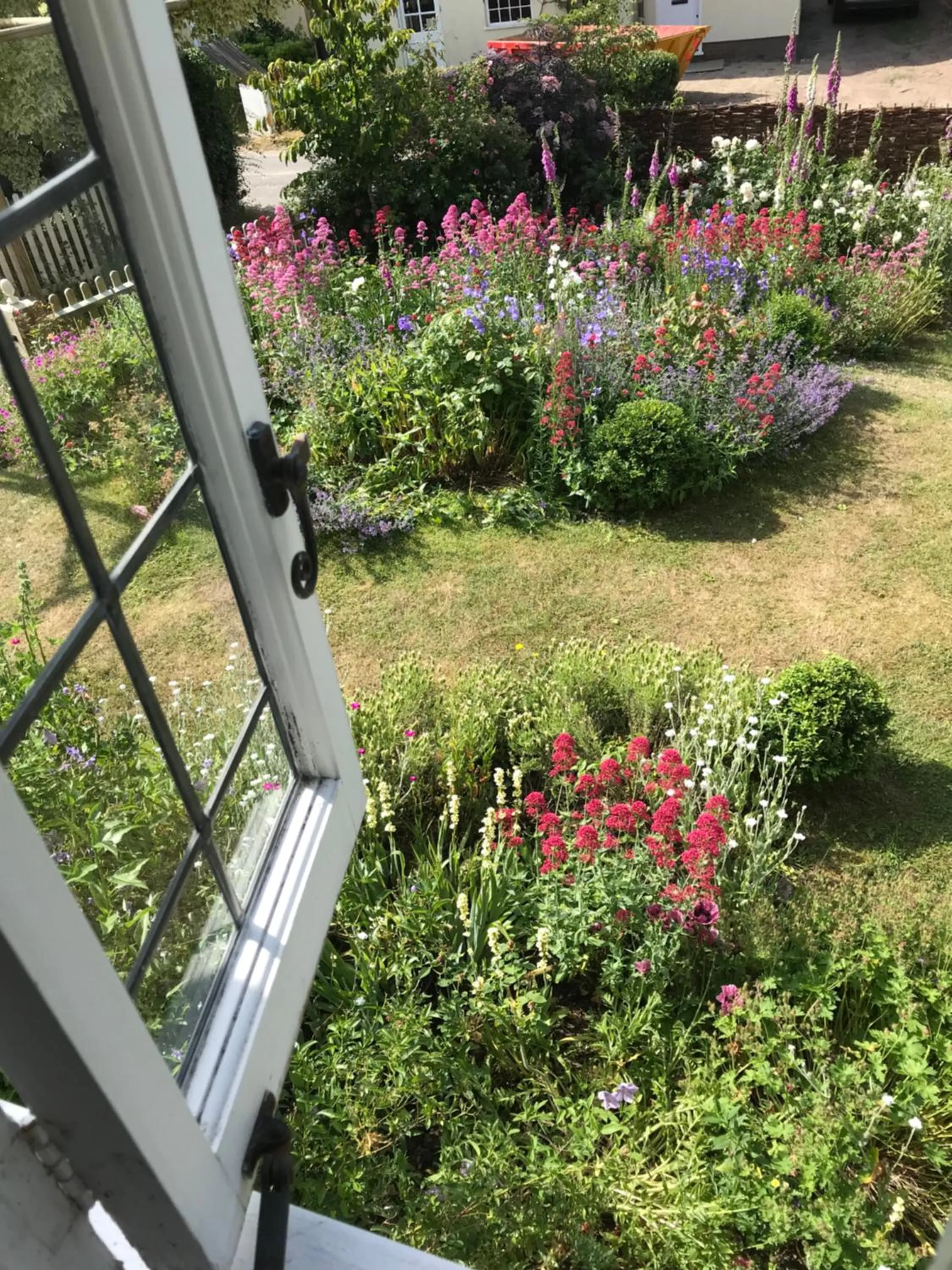 Garden view in Mulleys Cottage (Bed and Breakfast)