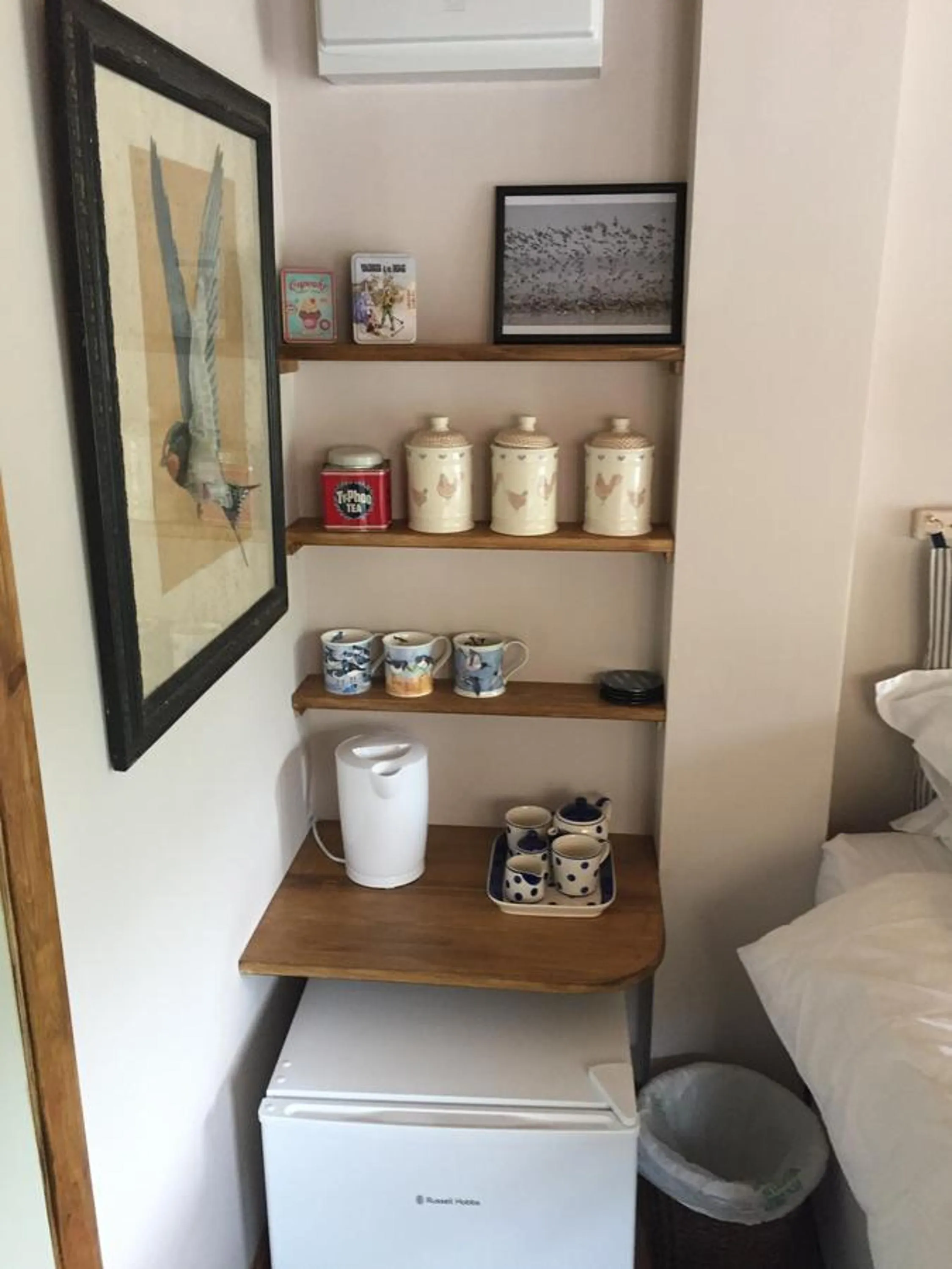 Food and drinks in Mulleys Cottage (Bed and Breakfast)