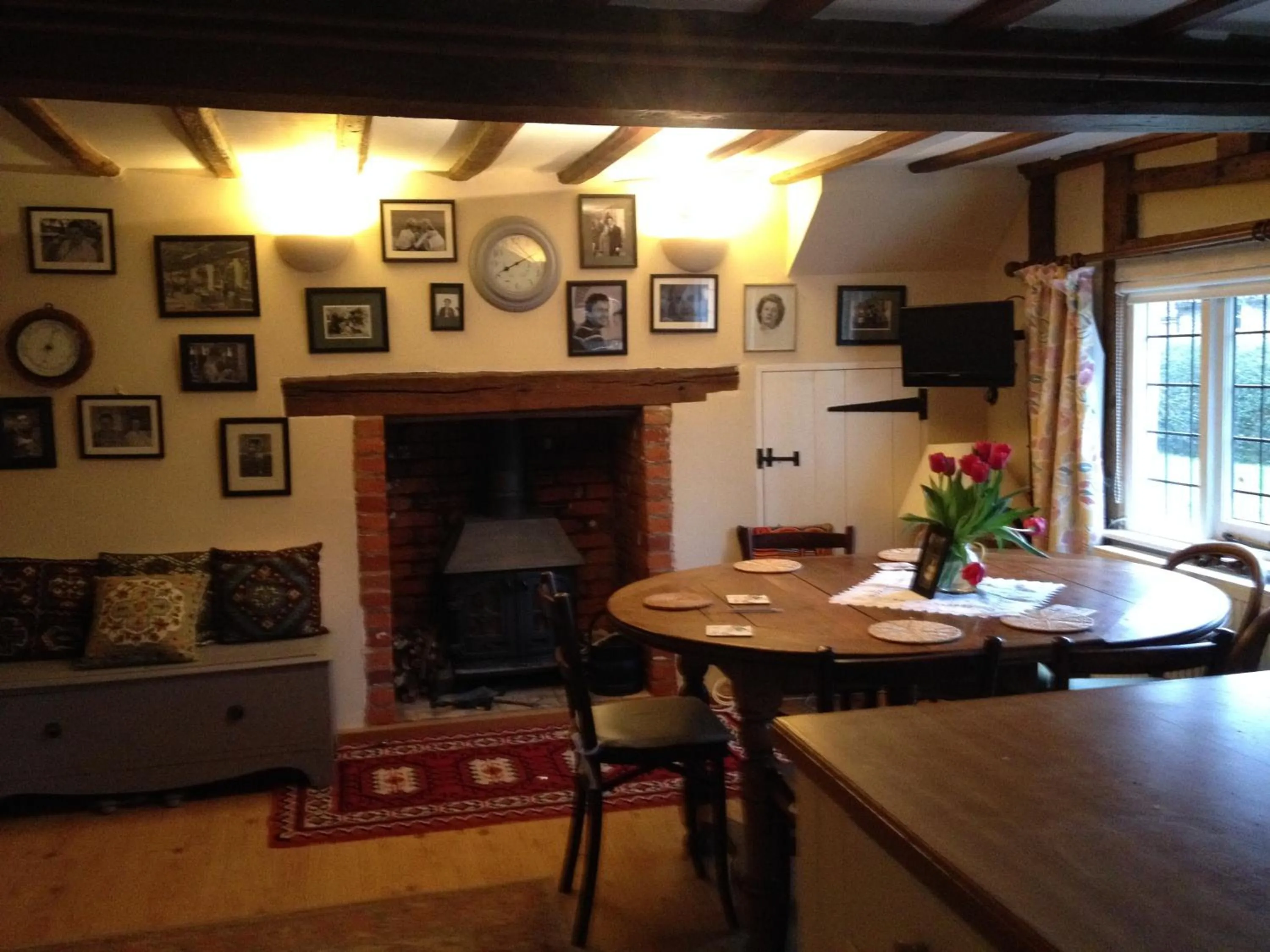 Kitchen or kitchenette in Mulleys Cottage (Bed and Breakfast)