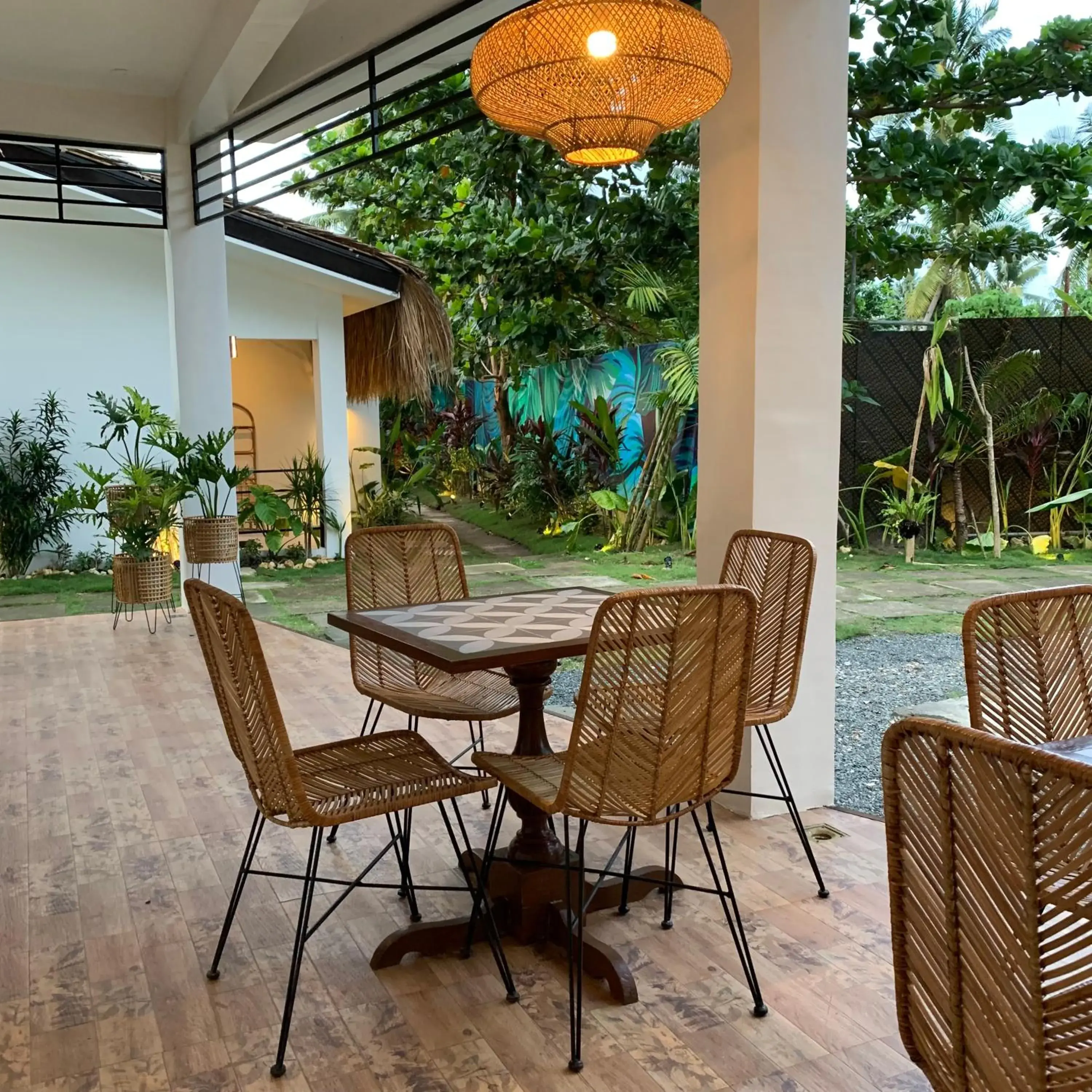 Restaurant/places to eat in Bahandi Hotel Restaurant/places to eat in Bahandi Hotel