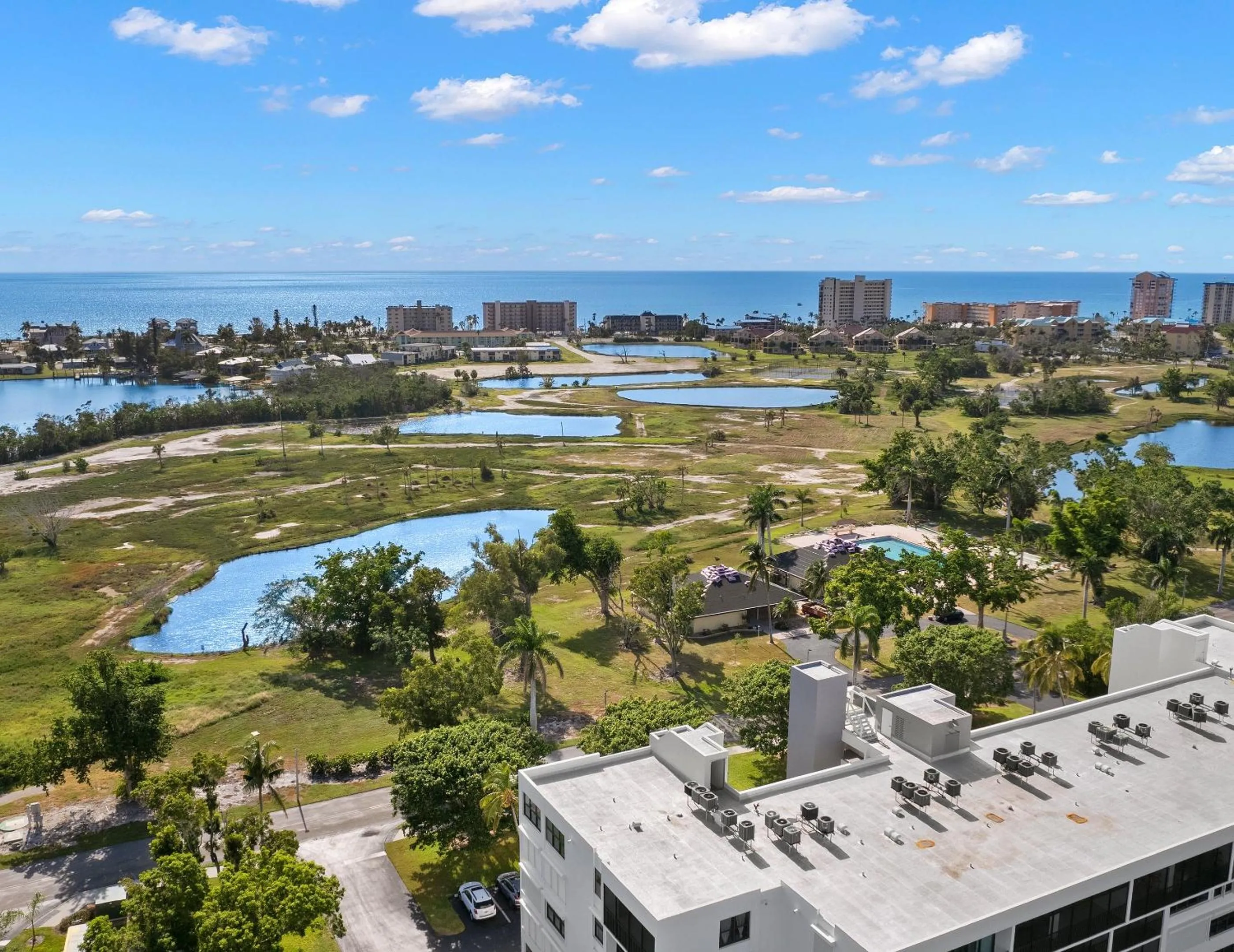 Property building in Palms of Bay Beach 4F
