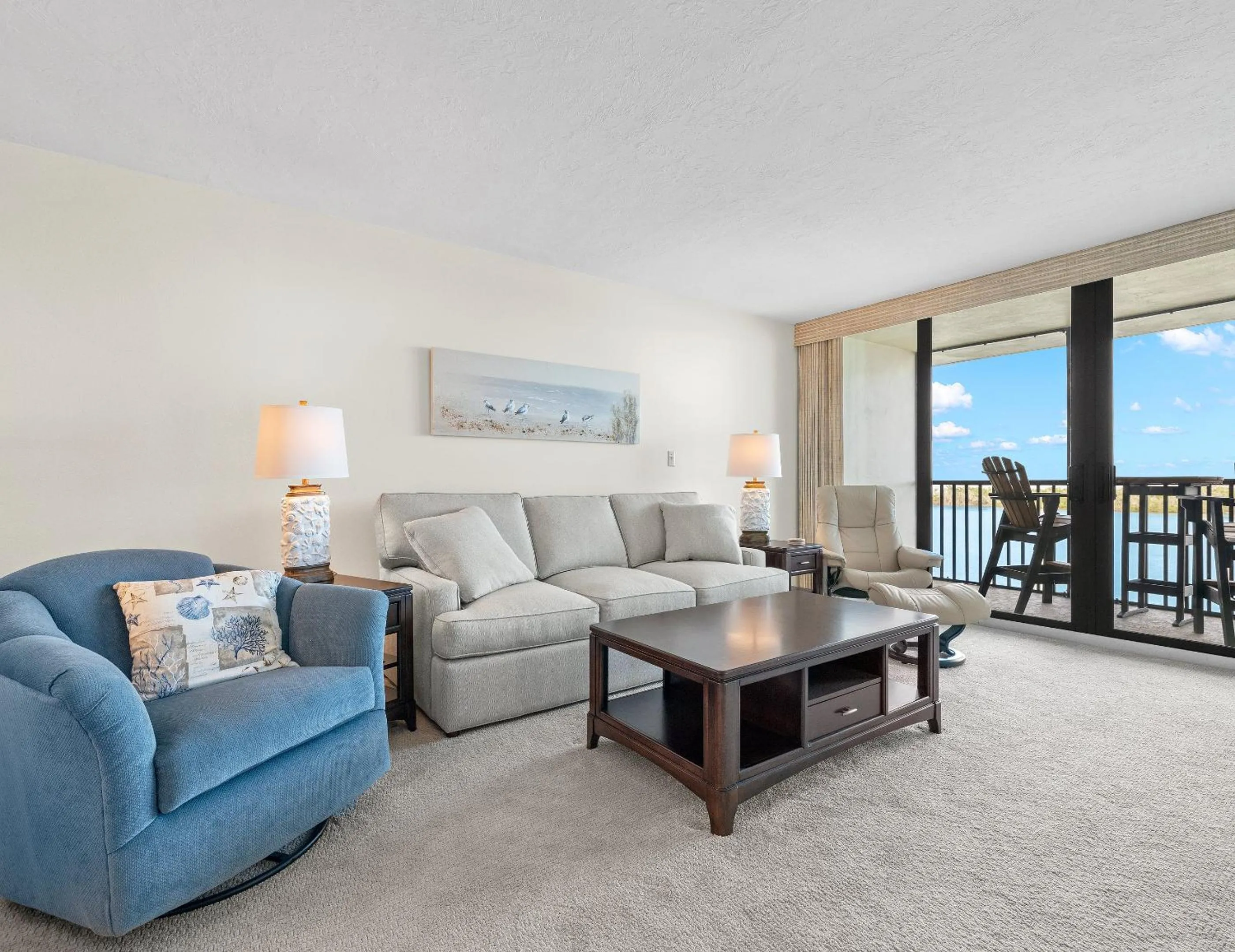 Property building in Palms of Bay Beach 4F