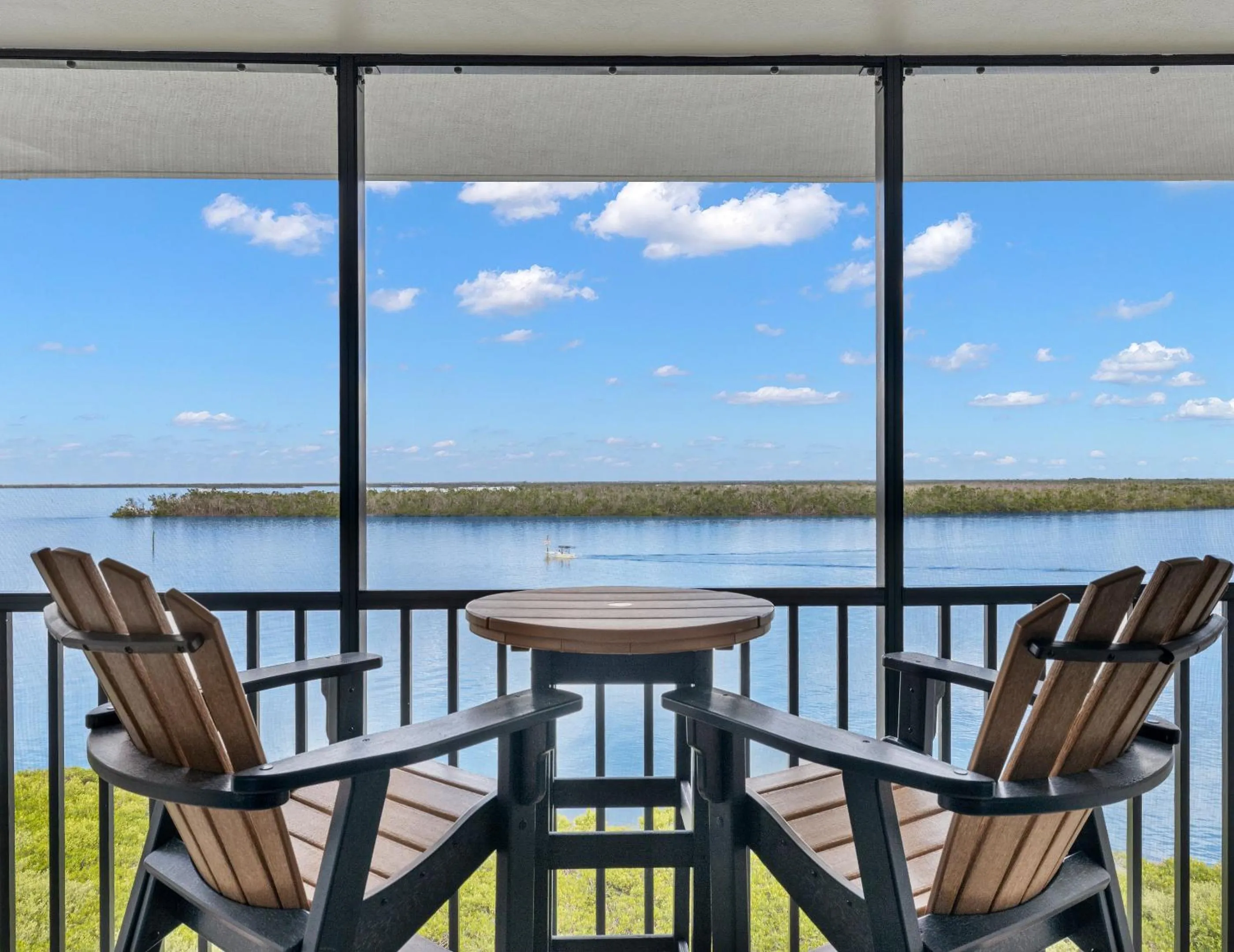 Property building in Palms of Bay Beach 4F