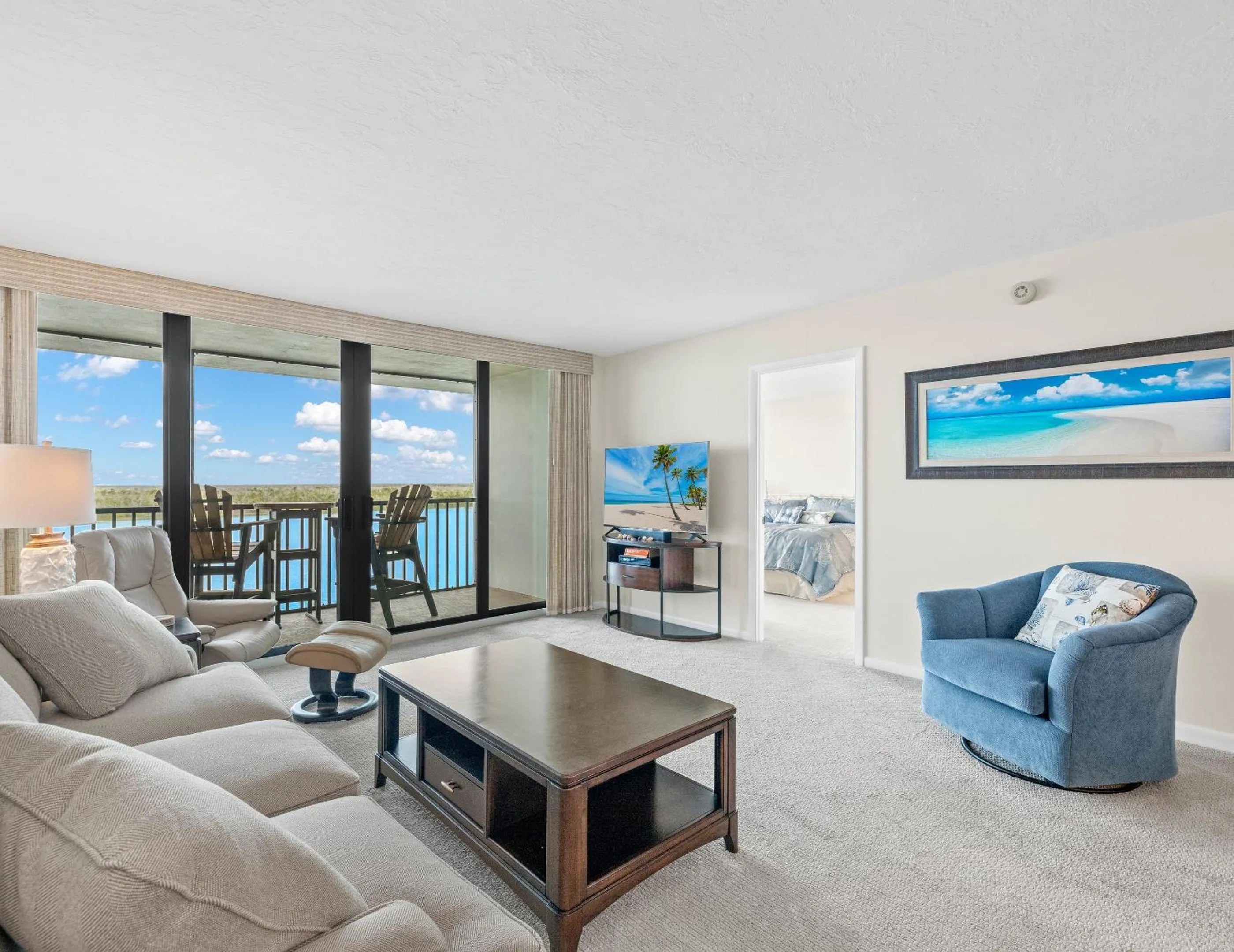 Property building in Palms of Bay Beach 4F