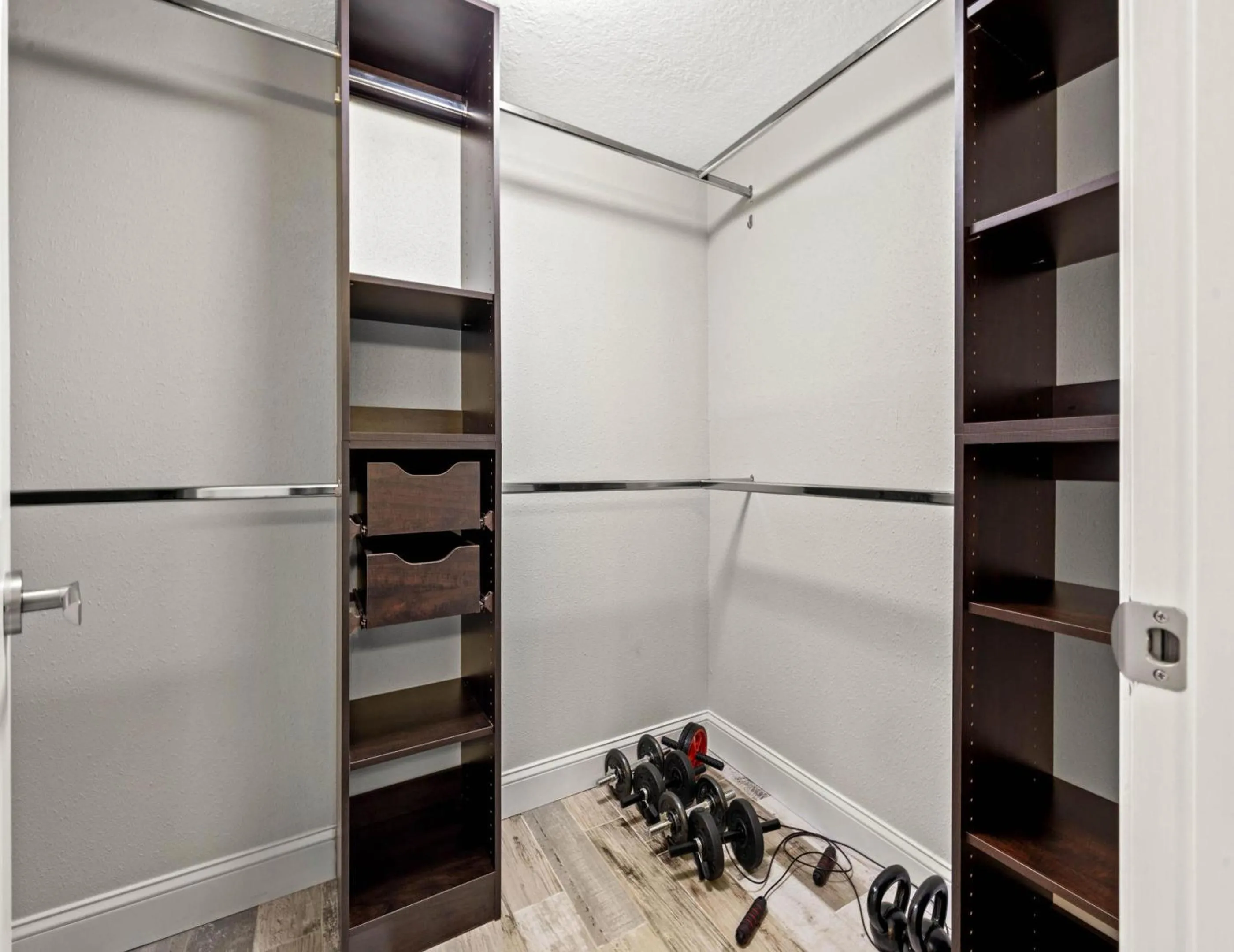 Property building in Arie Dam 404